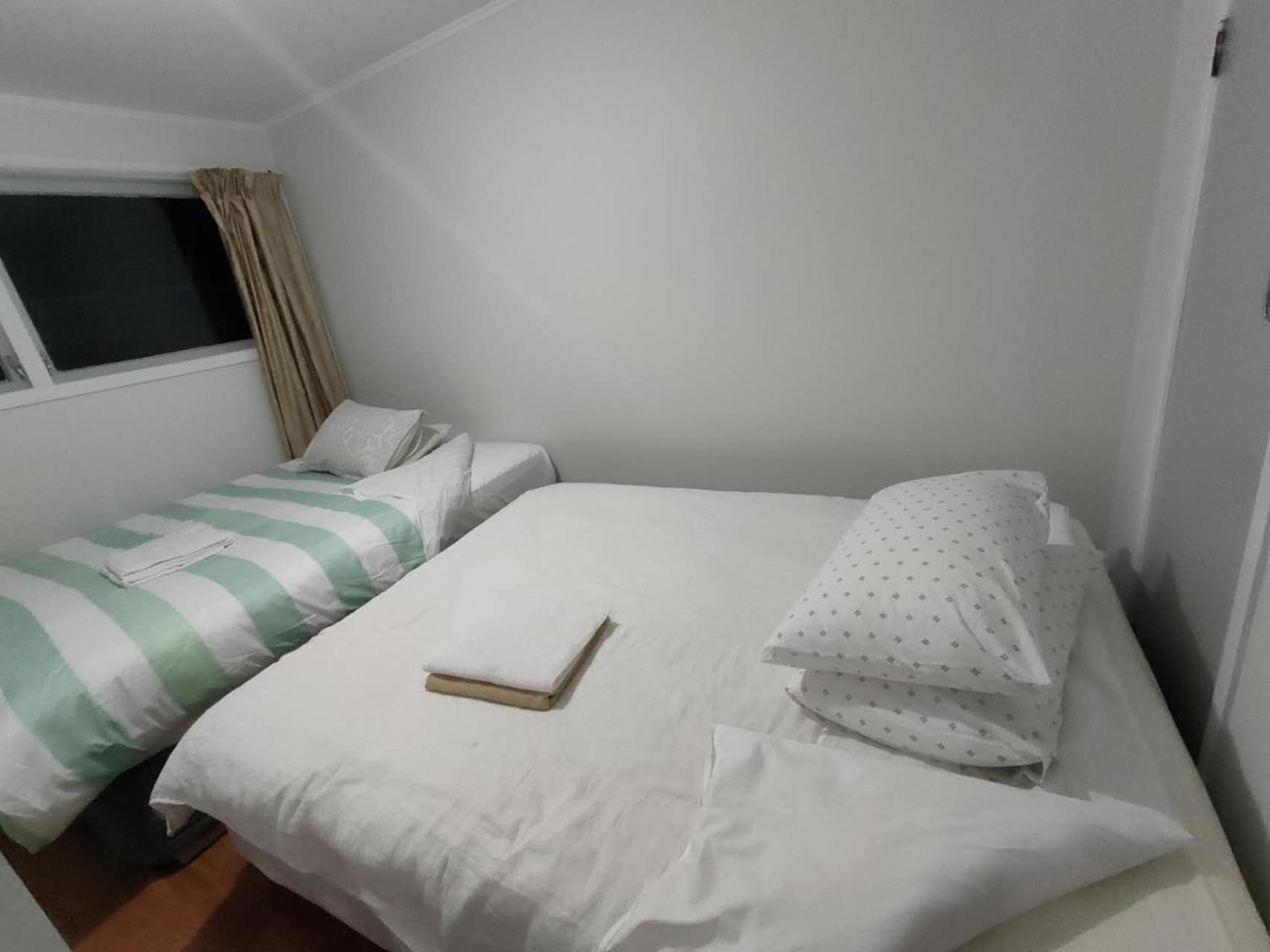 3 Bedroom House A, 30 Laurel St, Mt Albert, Holiday home
