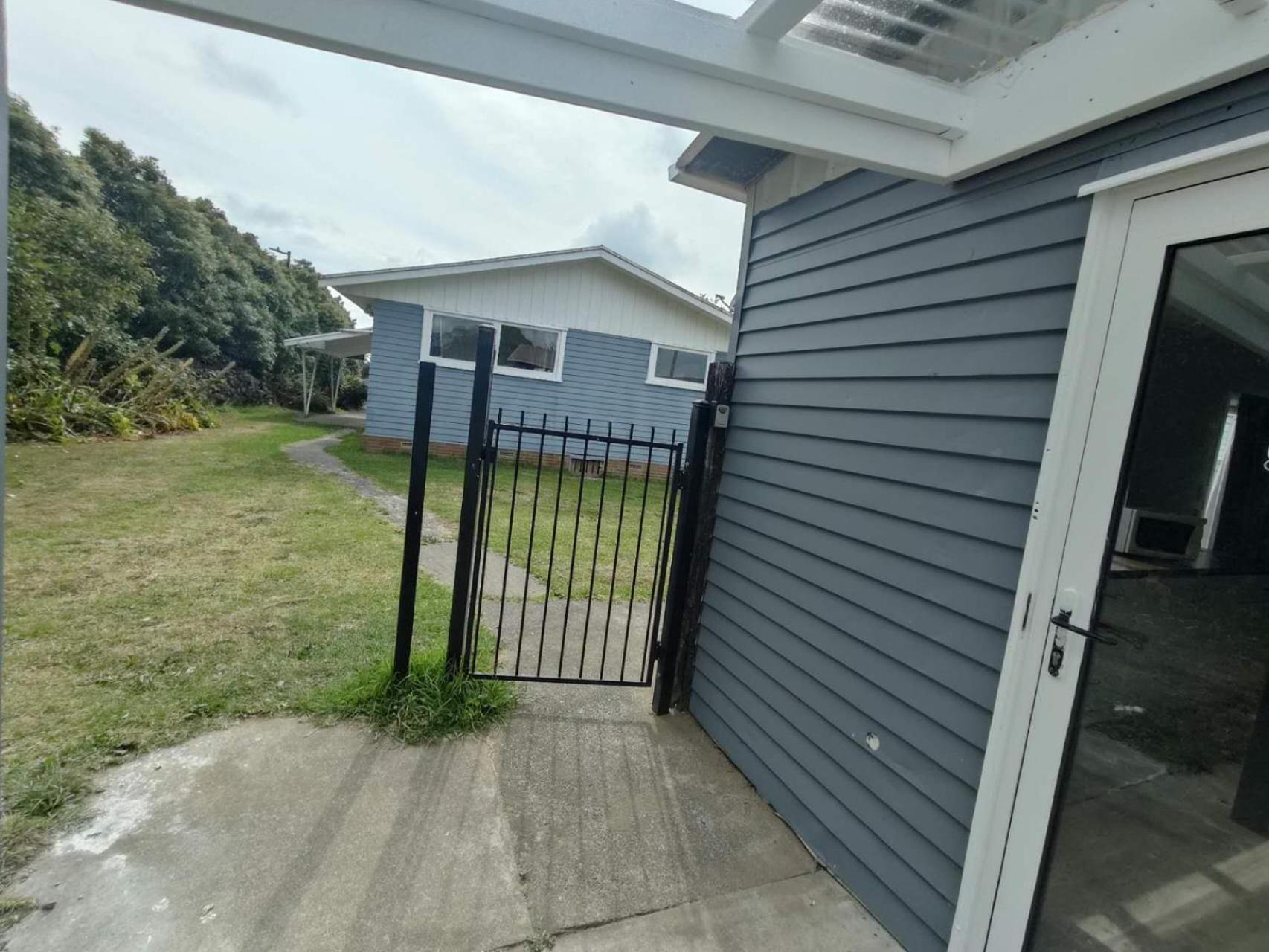 3 Bedroom Small Garden Chalet B, 30 Laurel St, Mt Albert, * Auckland
