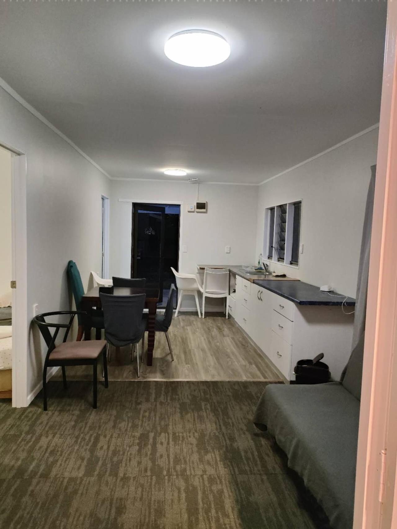 3 Bedroom Small Garden Chalet B, 30 Laurel St, Mt Albert, *