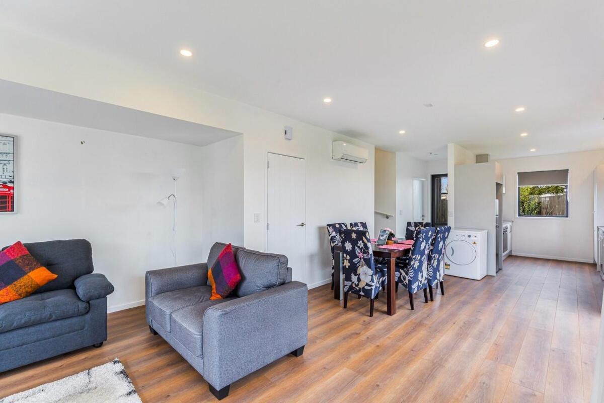 Akl Air Port 6 Km, Free Car Park, Spacious & Bright Auckland