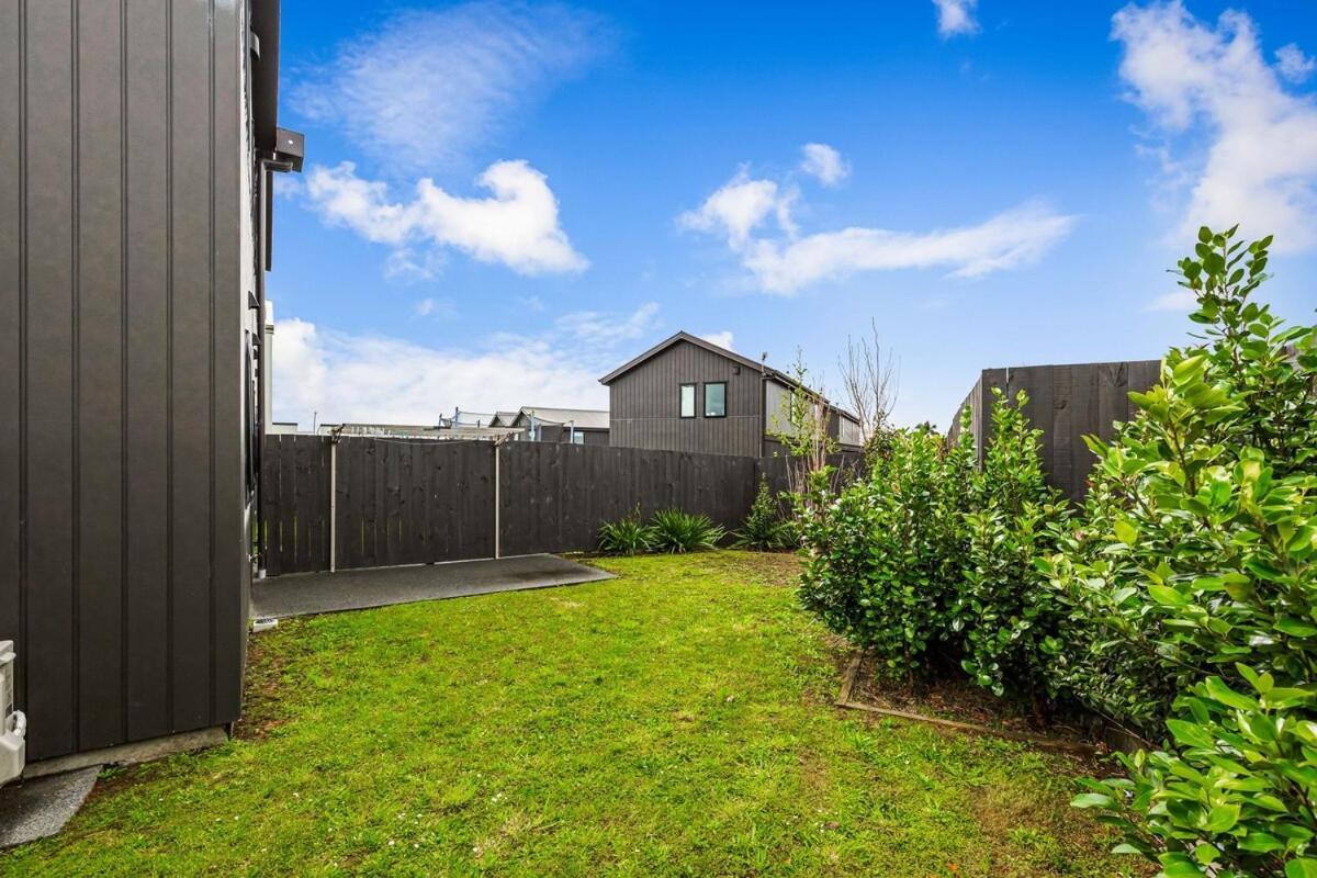 Akl Air Port 6 Km, Free Car Park, Spacious & Bright * Auckland