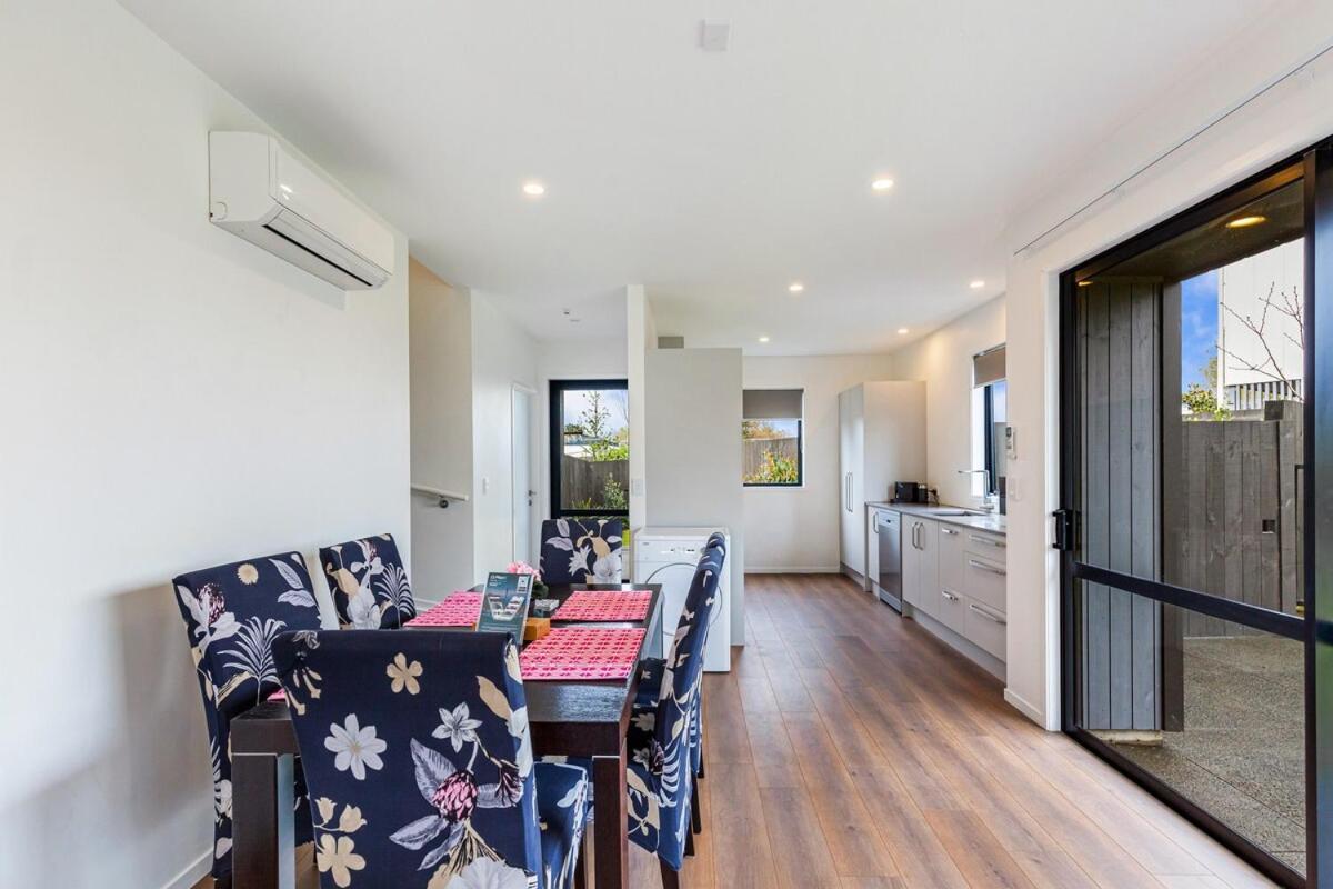 Holiday home Akl Air Port 6 Km, Free Car Park, Spacious & Bright