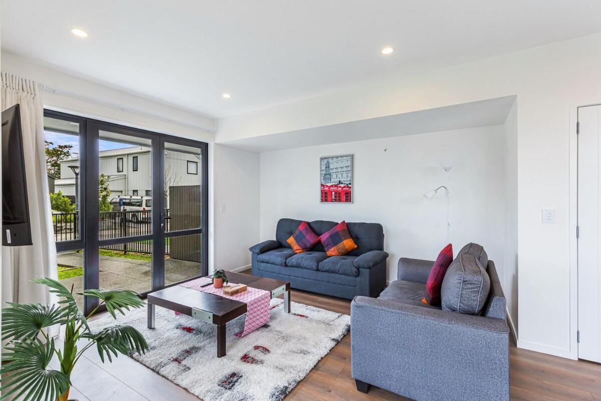 Holiday home Akl Air Port 6 Km, Free Car Park, Spacious & Bright *