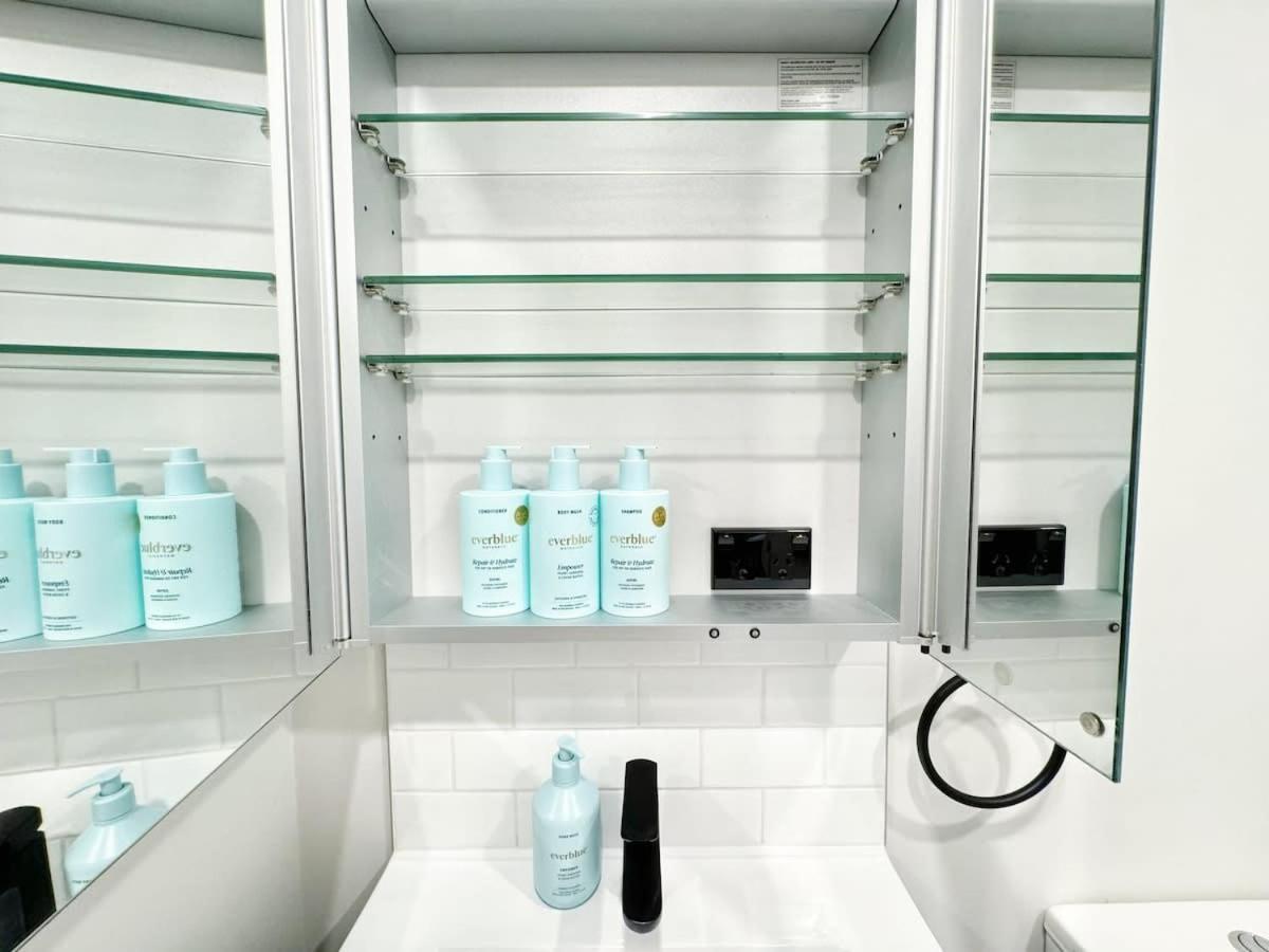 Apartment Lush Escape - Fresh 1b Near Skytower Pool Gym Saunasauna