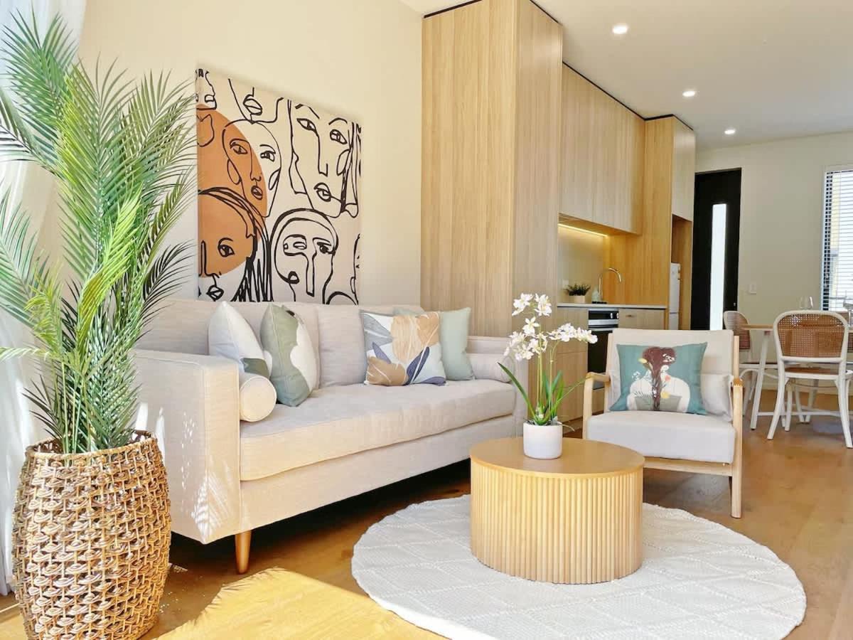 Serenity 2br Townhouse Vs Ac Backyard & Parking Holiday home Auckland