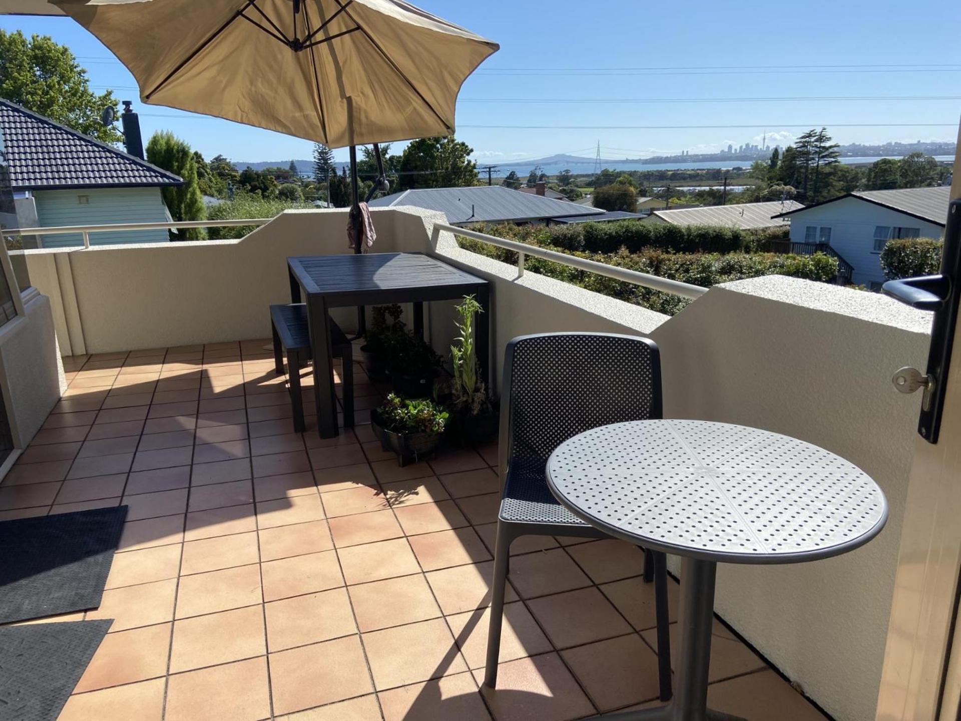 Close Motorway, Free Breakfast, Fabulous Views, Selfcontained * Auckland