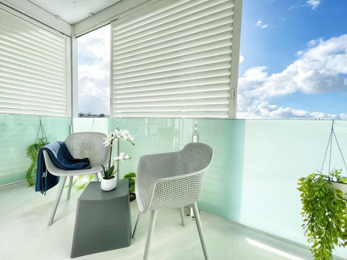 Apartment Tasteful Luxury Modern 2br With Aircon In The Next To Park *