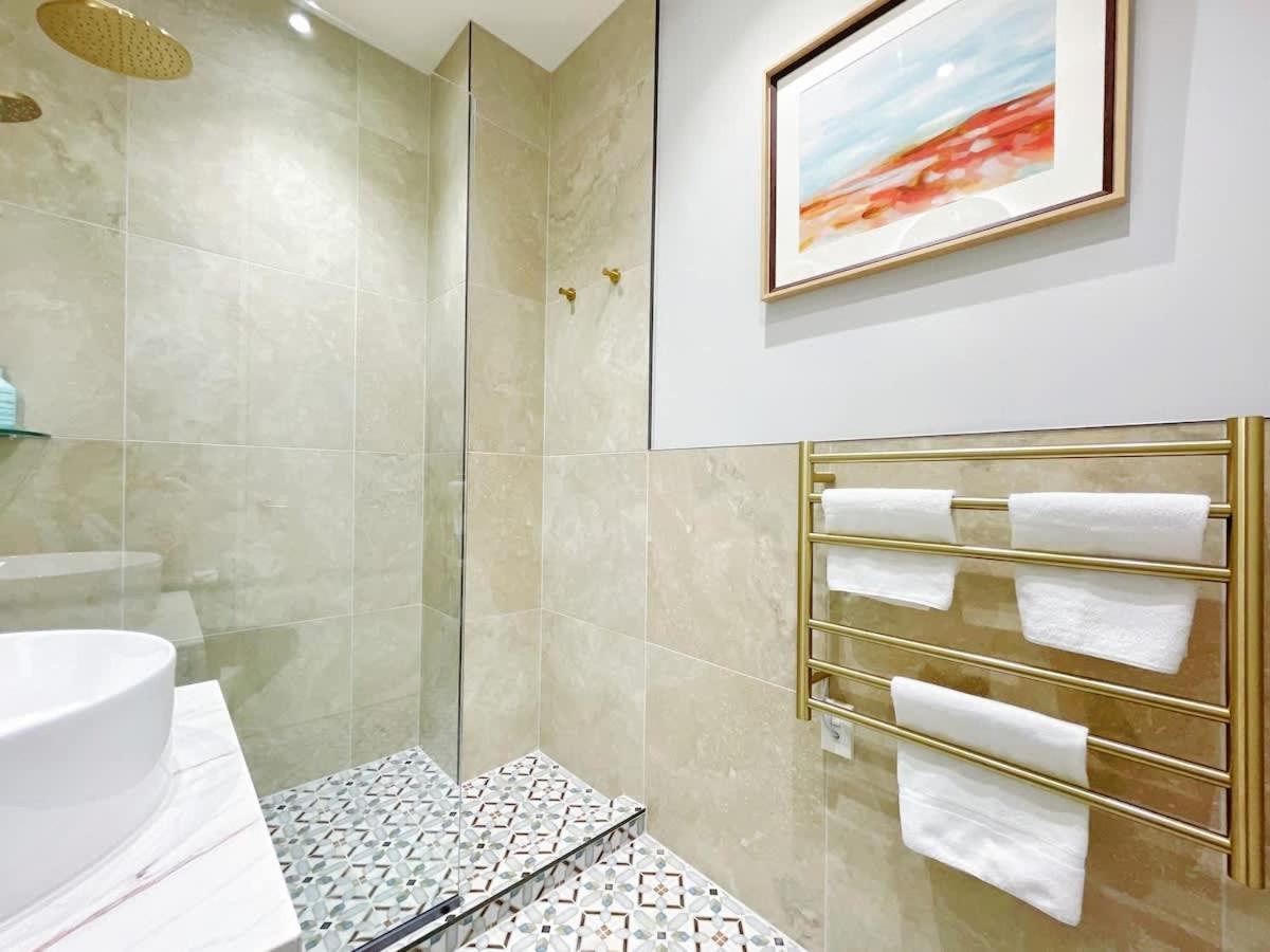 Apartment Stylish Chic Stunning 1br Gem In The Heart Of Queen St Auckland