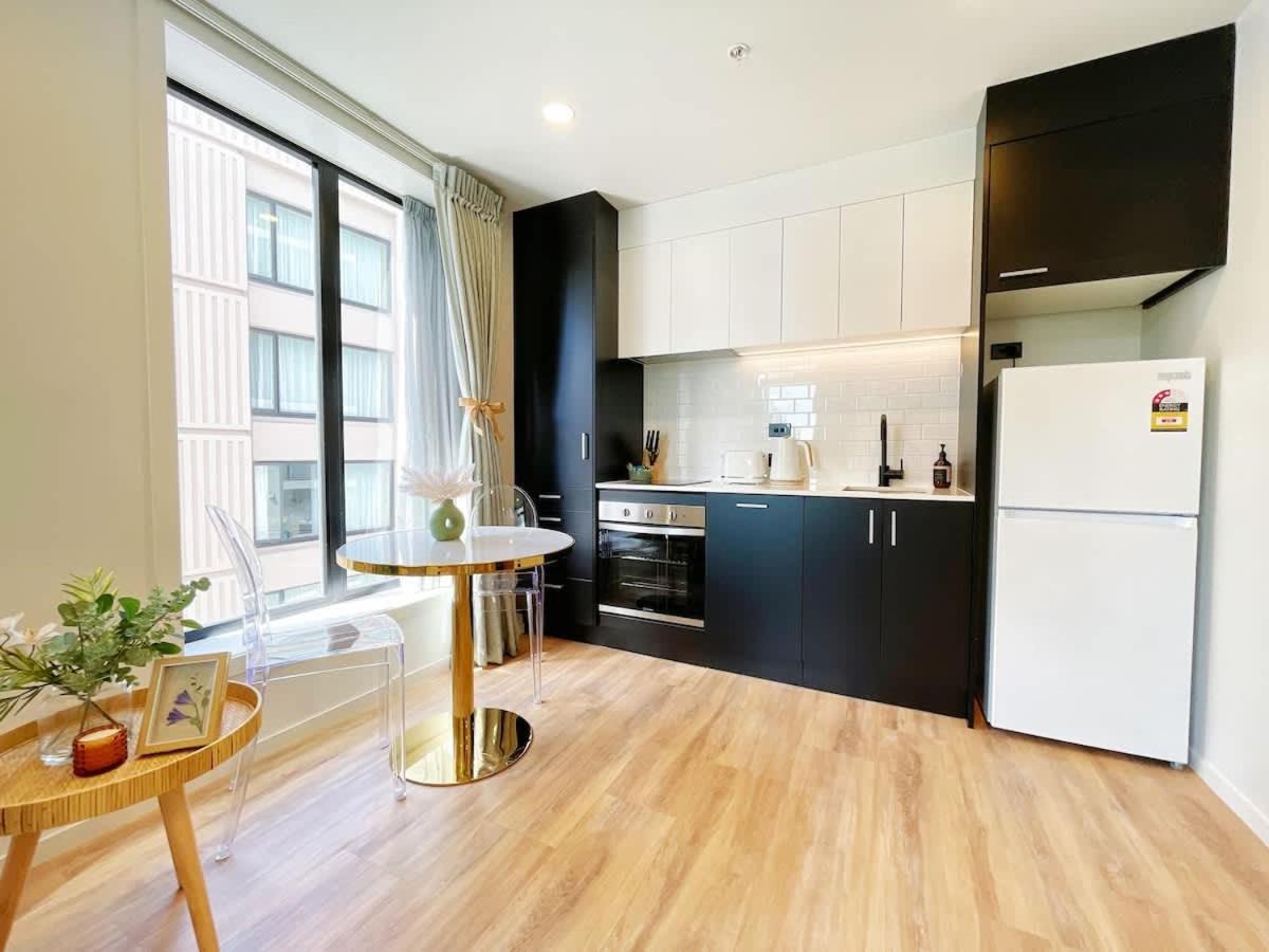 Stylish Cozy Nearby Skytower-pool Gym Sauna *