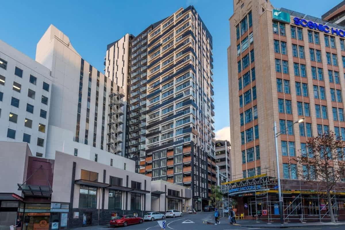 The Heart Of Living With Incredible & Skytower View Nearby Queen St Auckland