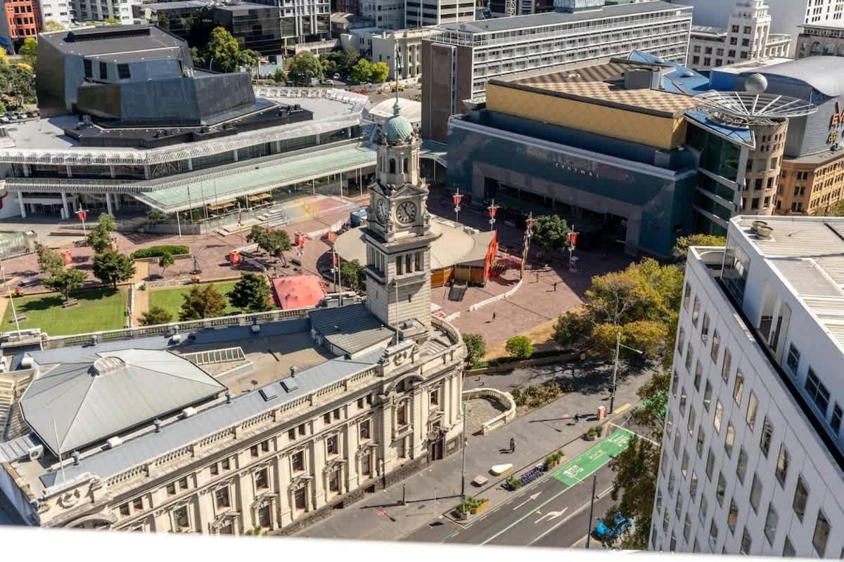 The Heart Of Living With Incredible & Skytower View Nearby Queen St Apartment Auckland