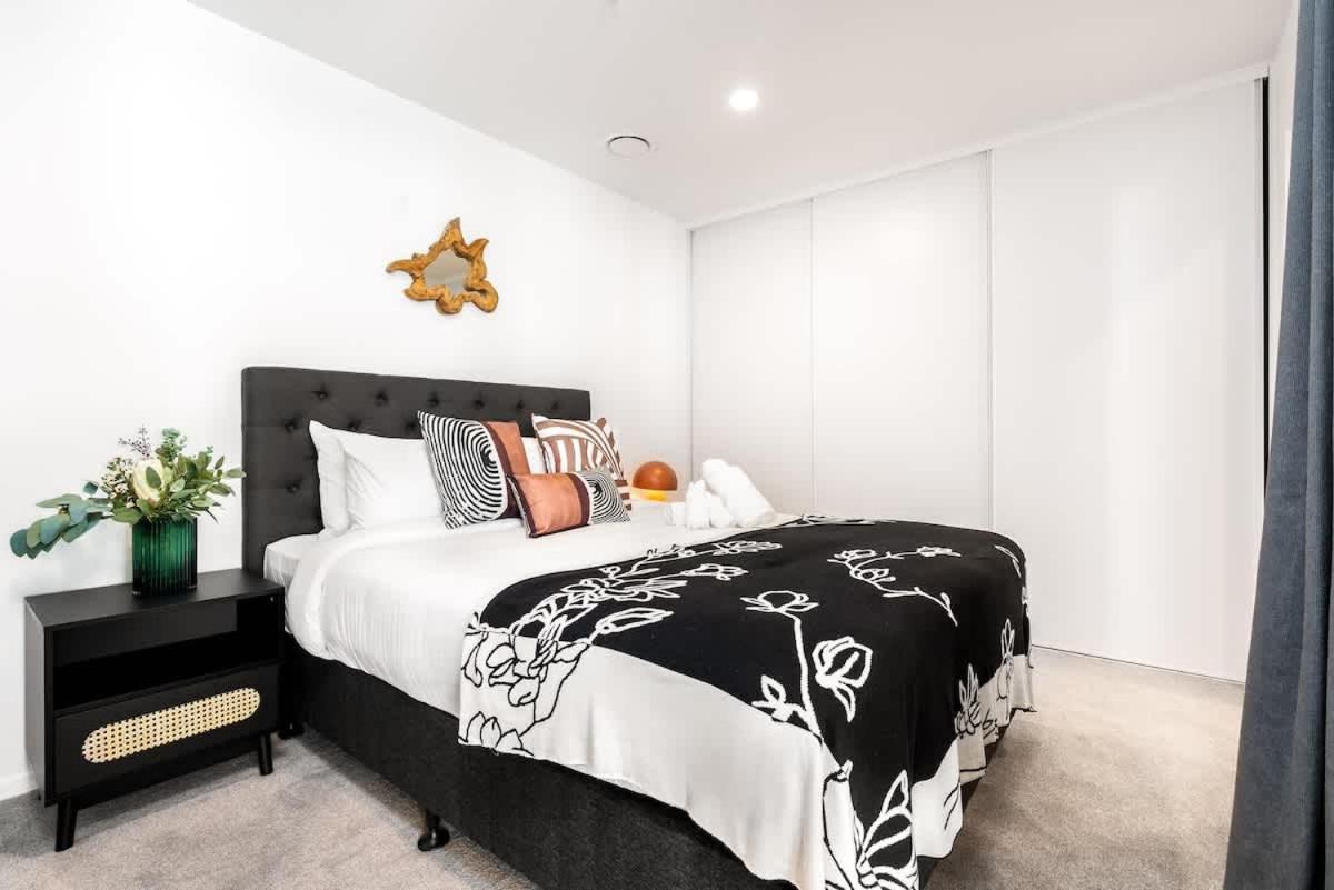Apartment Luxury Design Parkside Living In Cbd Vs Aircon *