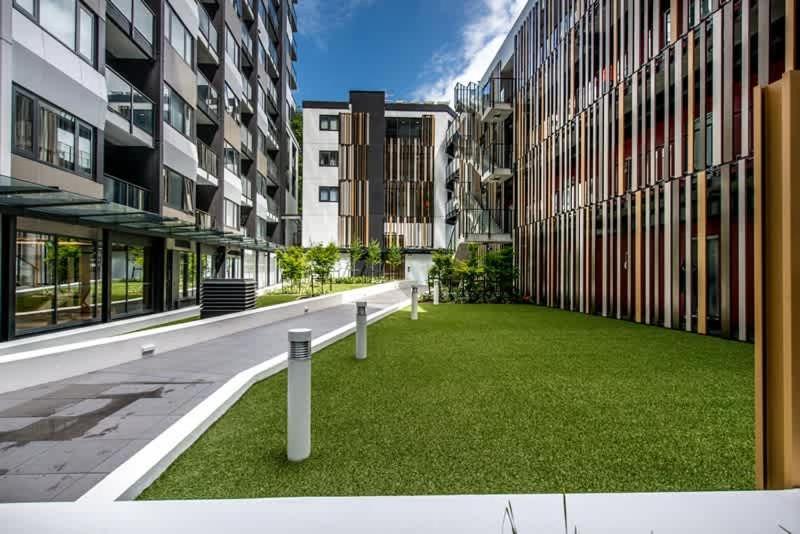 Apartment Refreshing 2 Bedrooms On Queen St Living