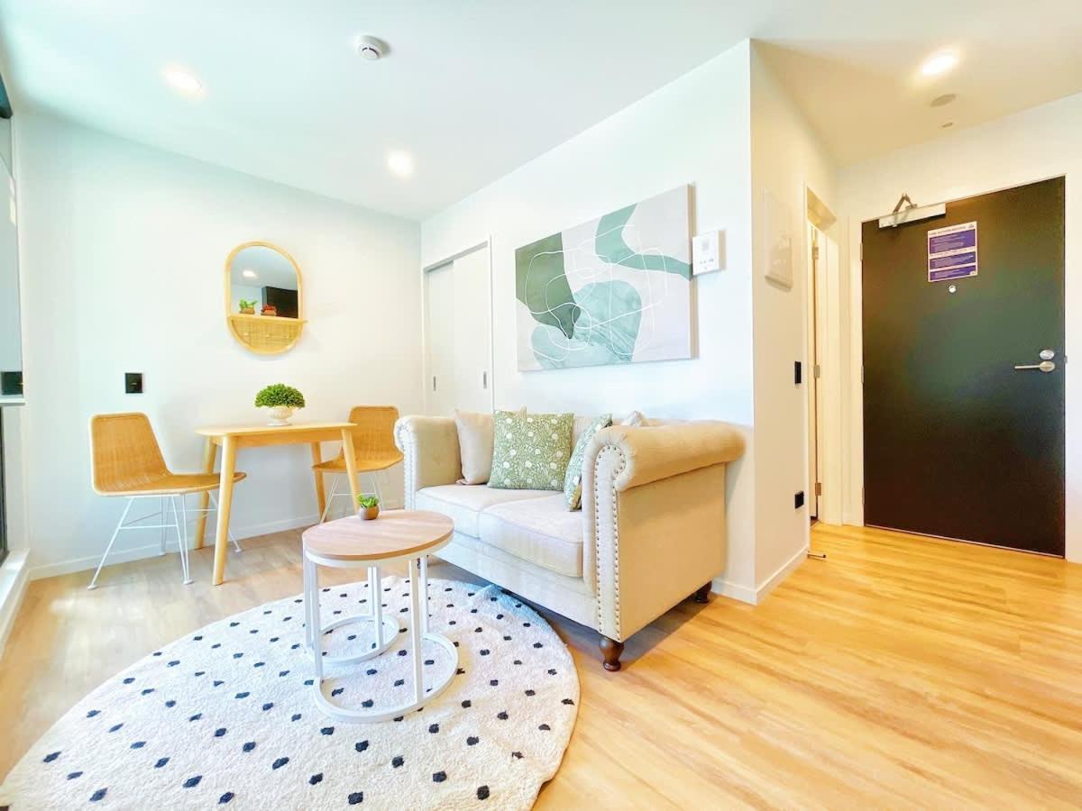 Fresh Comfy Nearby Skytower - Pool Gym Sauna Apartment