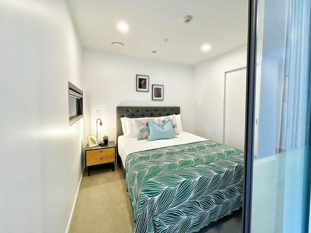 Incredible Park & Skytower View - Free Parking & Ac *