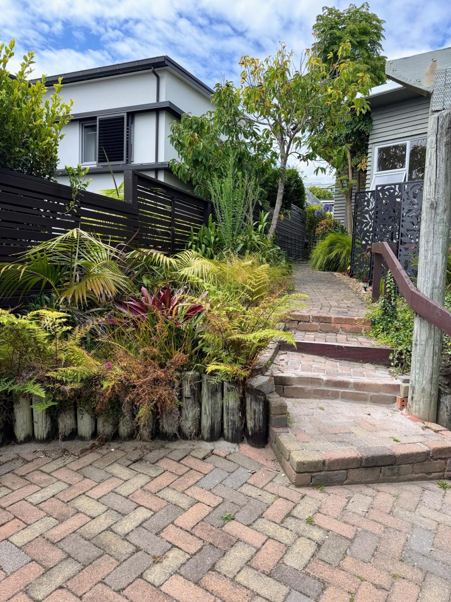 Coastal Garden Family Hideaway Holiday home