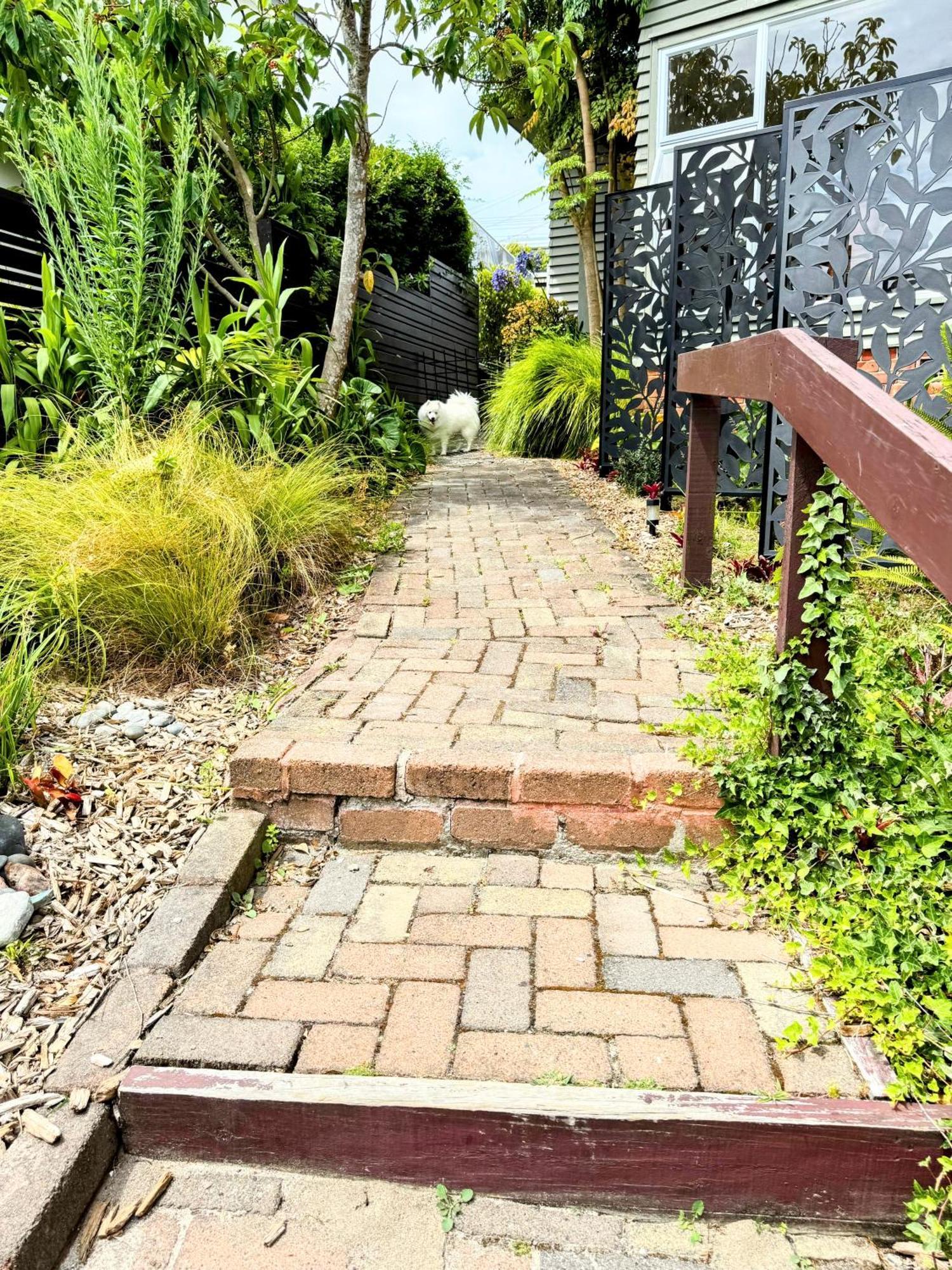 Coastal Garden Family Hideaway * Auckland