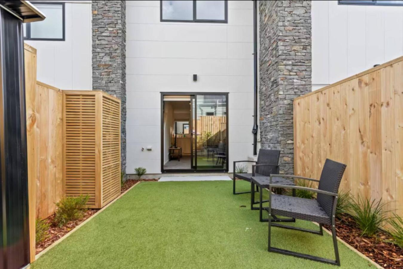 Peninsula Stunner Auckland