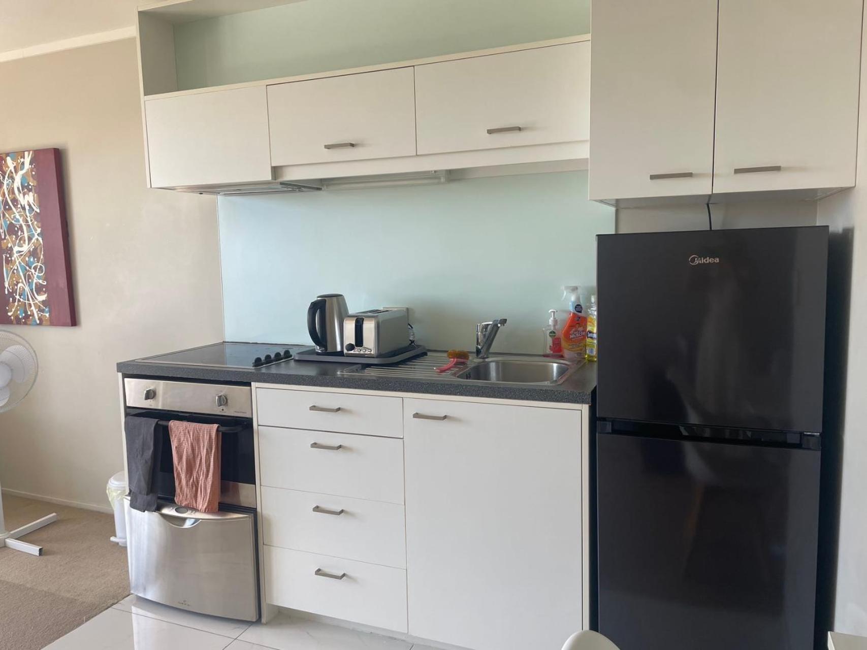 Aura B Two Bedrooms, 1 Living Wi-fi Skytower And Street View, Balcony , Easy Parking Apartment
