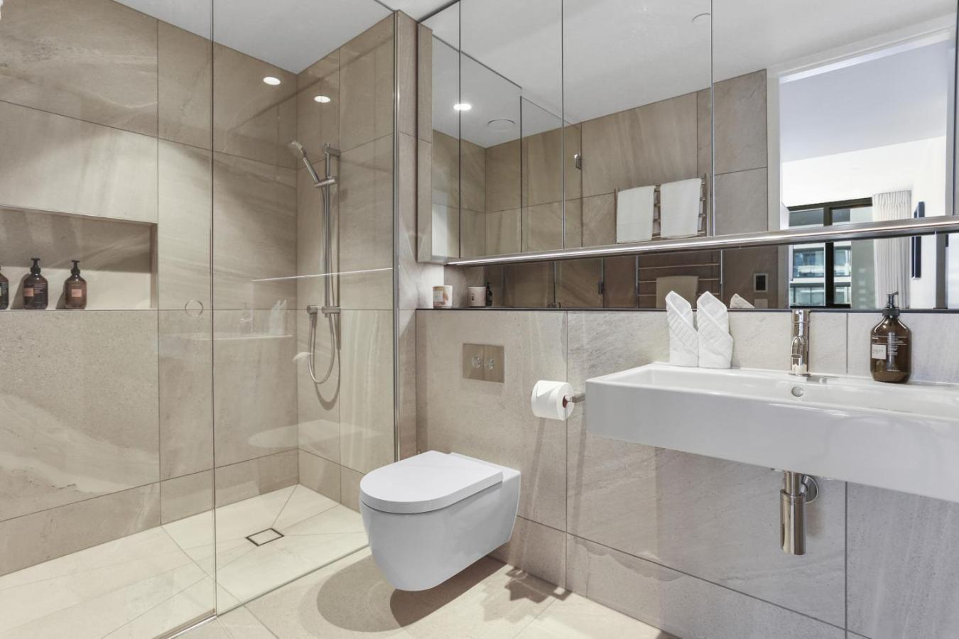 Luxury Living In Wynyard Quarter Apartment