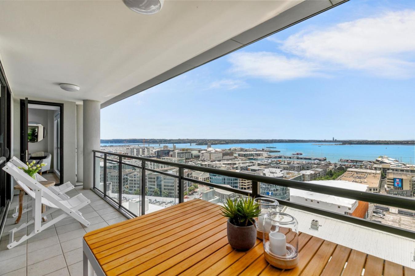Heritage Penthouse In Cbd * Auckland