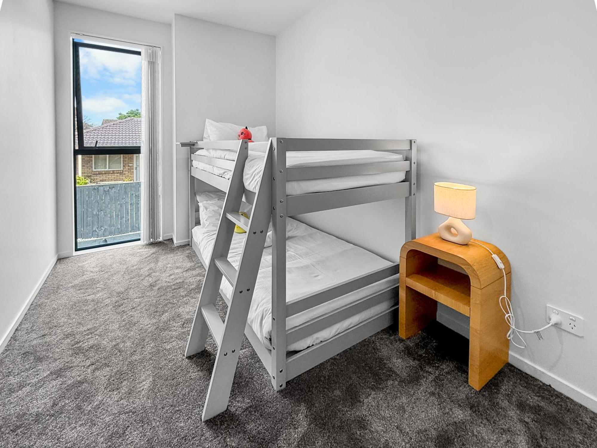 Apartment Burswood Bliss L Serene 3bed Townhouse L Brand New *