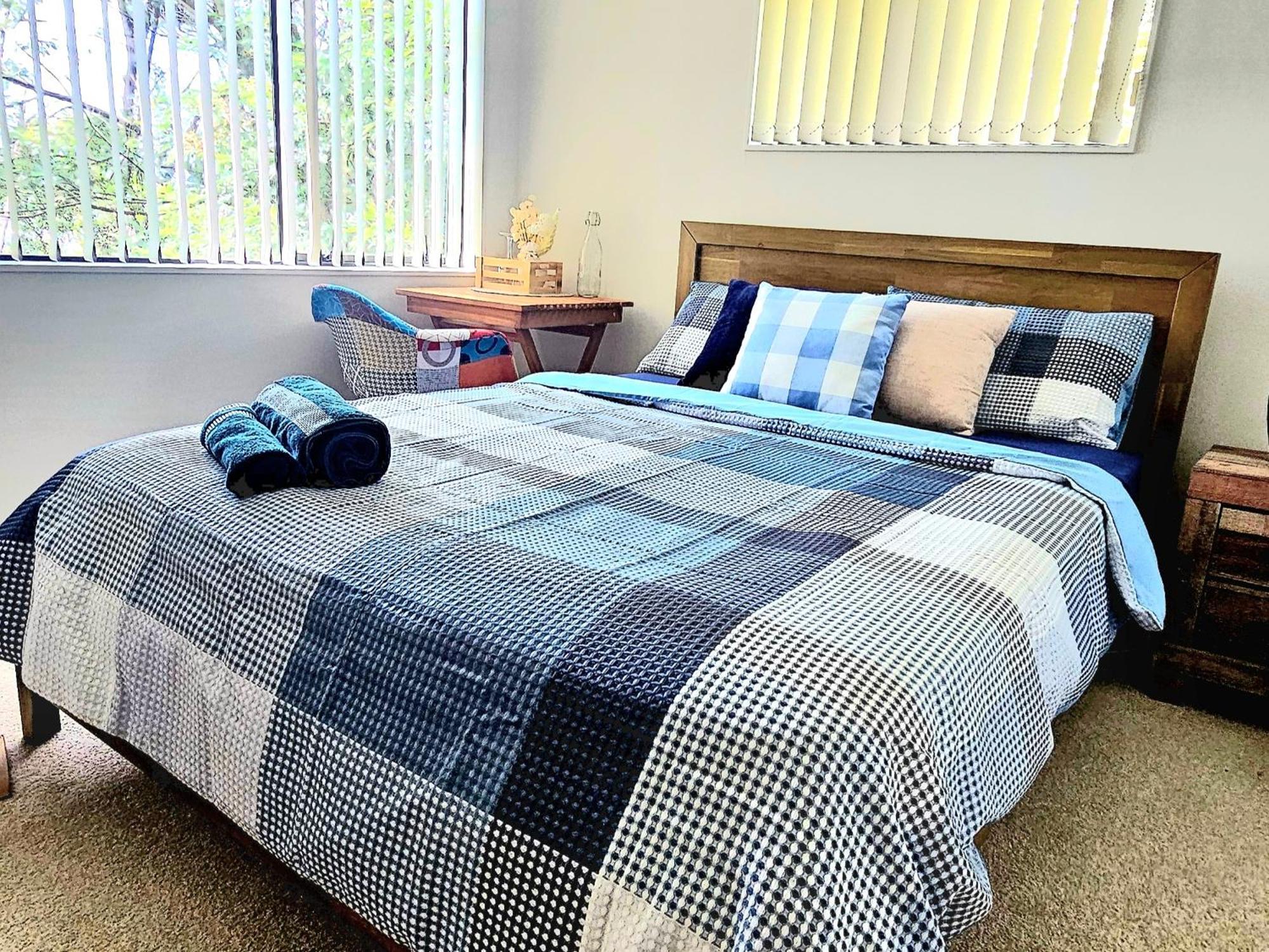 Nestled In The Woods Out West - Private Queen Bed And Bath Auckland