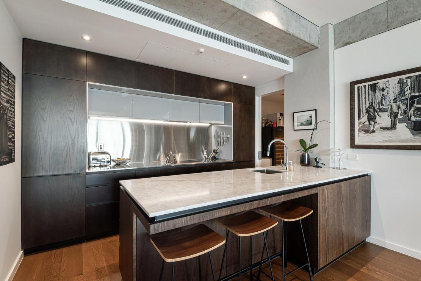 Spacious Luxe 2bd With Harbour Views And Parking * Auckland