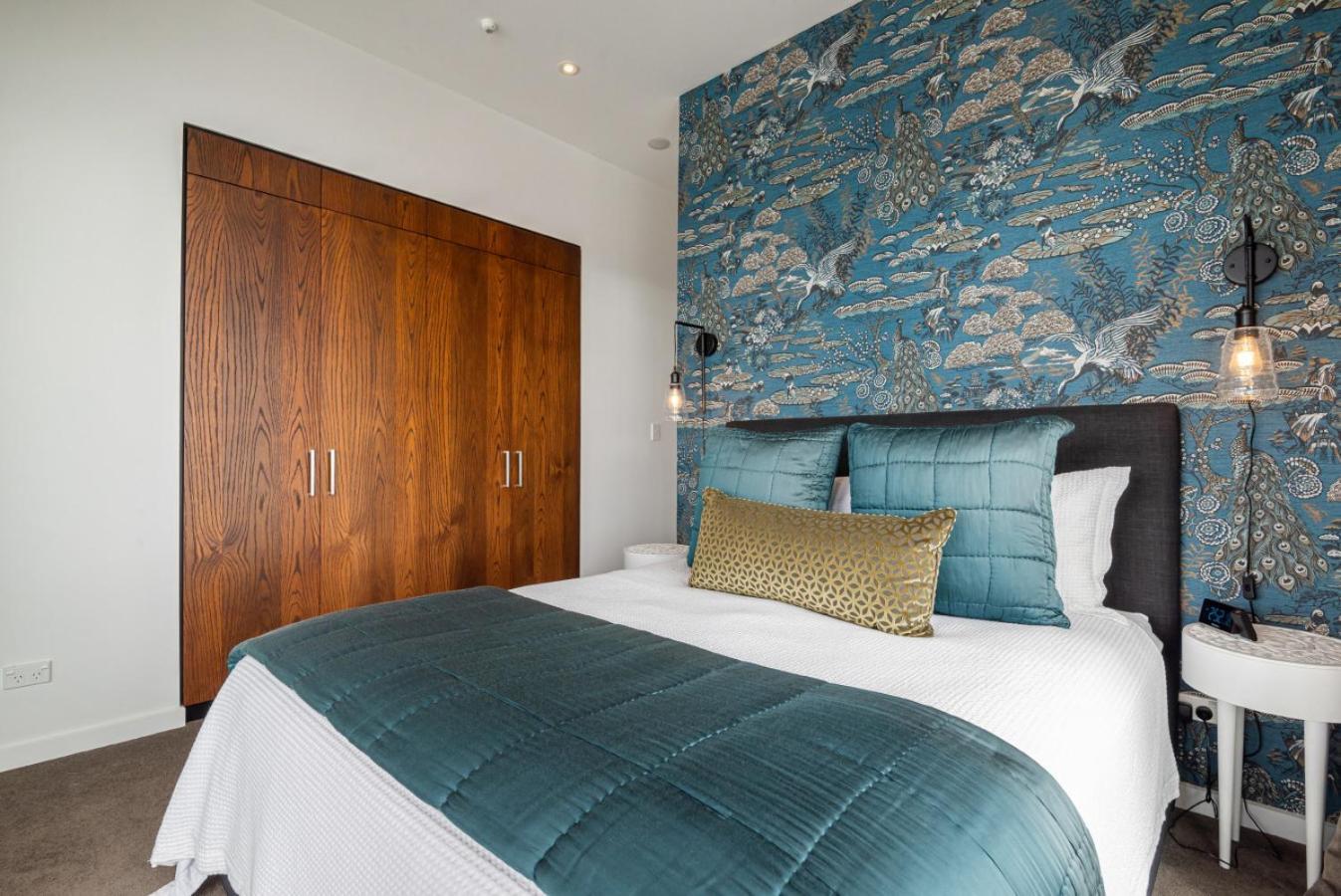 Apartment Spacious Luxe 2bd With Harbour Views And Parking *