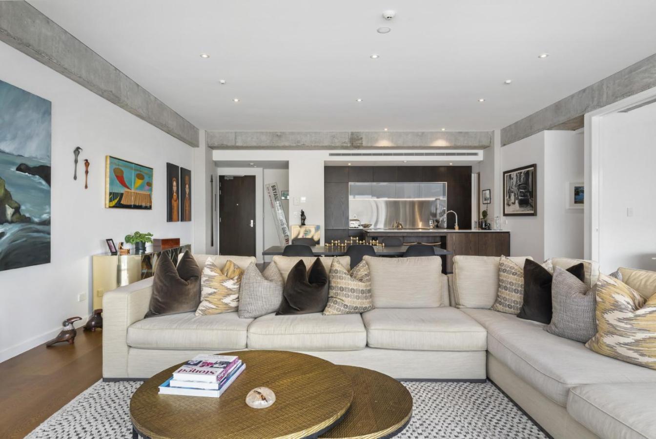 Spacious Luxe 2bd With Harbour Views And Parking *