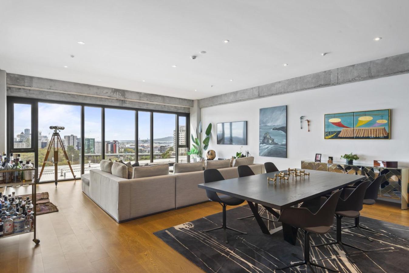 Spacious Luxe 2bd With Harbour Views And Parking Apartment *