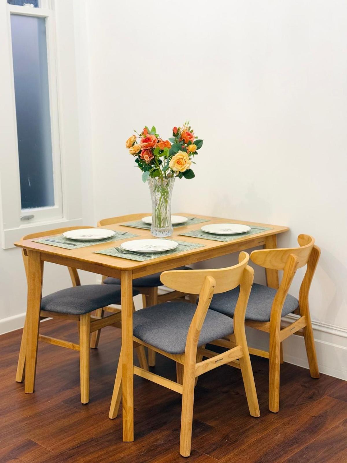 Free Parking,5 Minutes To City, Bus At The Door, 100-year-old Building At The Foot Of Mount Eden Park,unit 1 Pousada *
