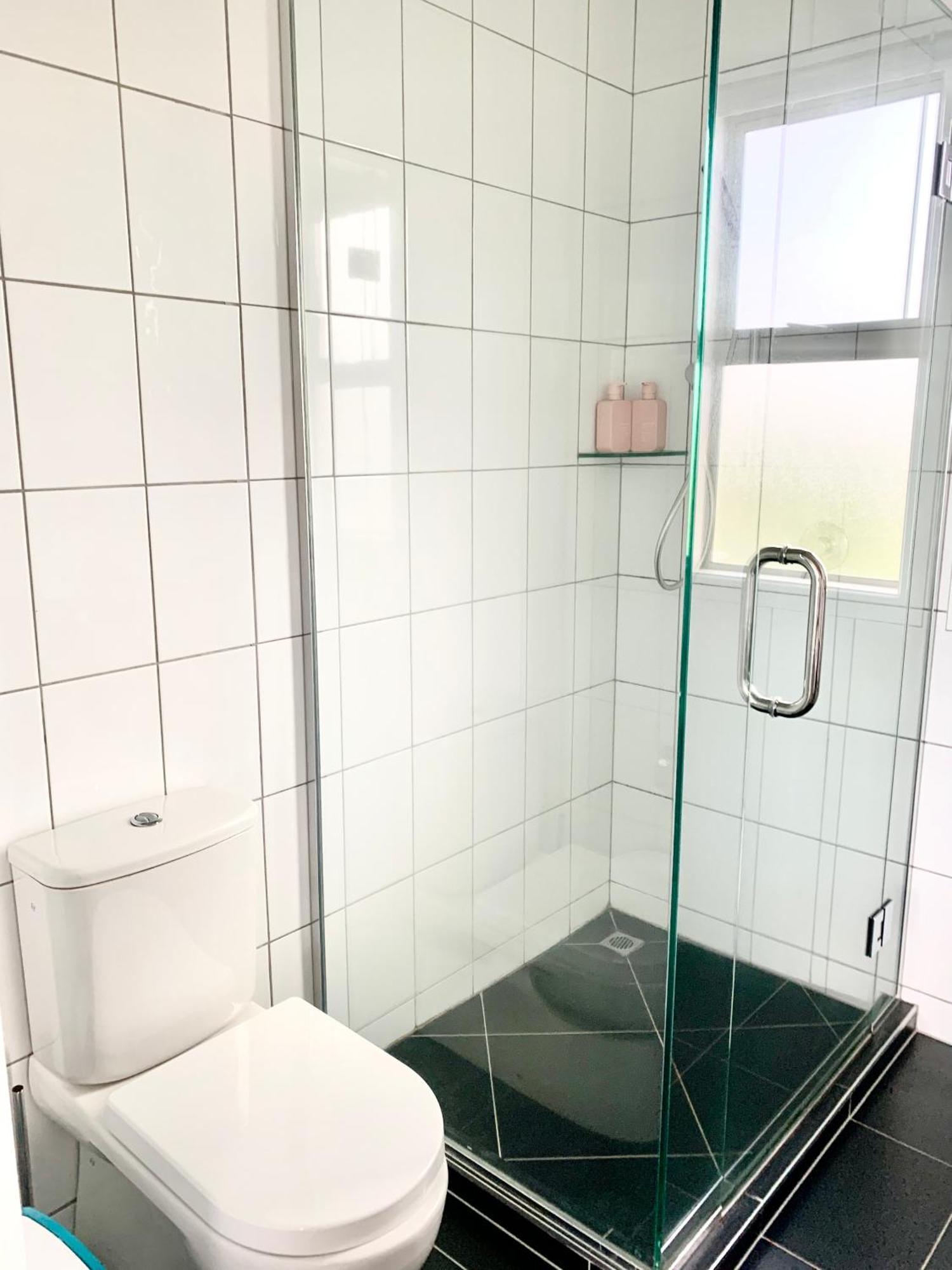Amazing Seaview House 4*