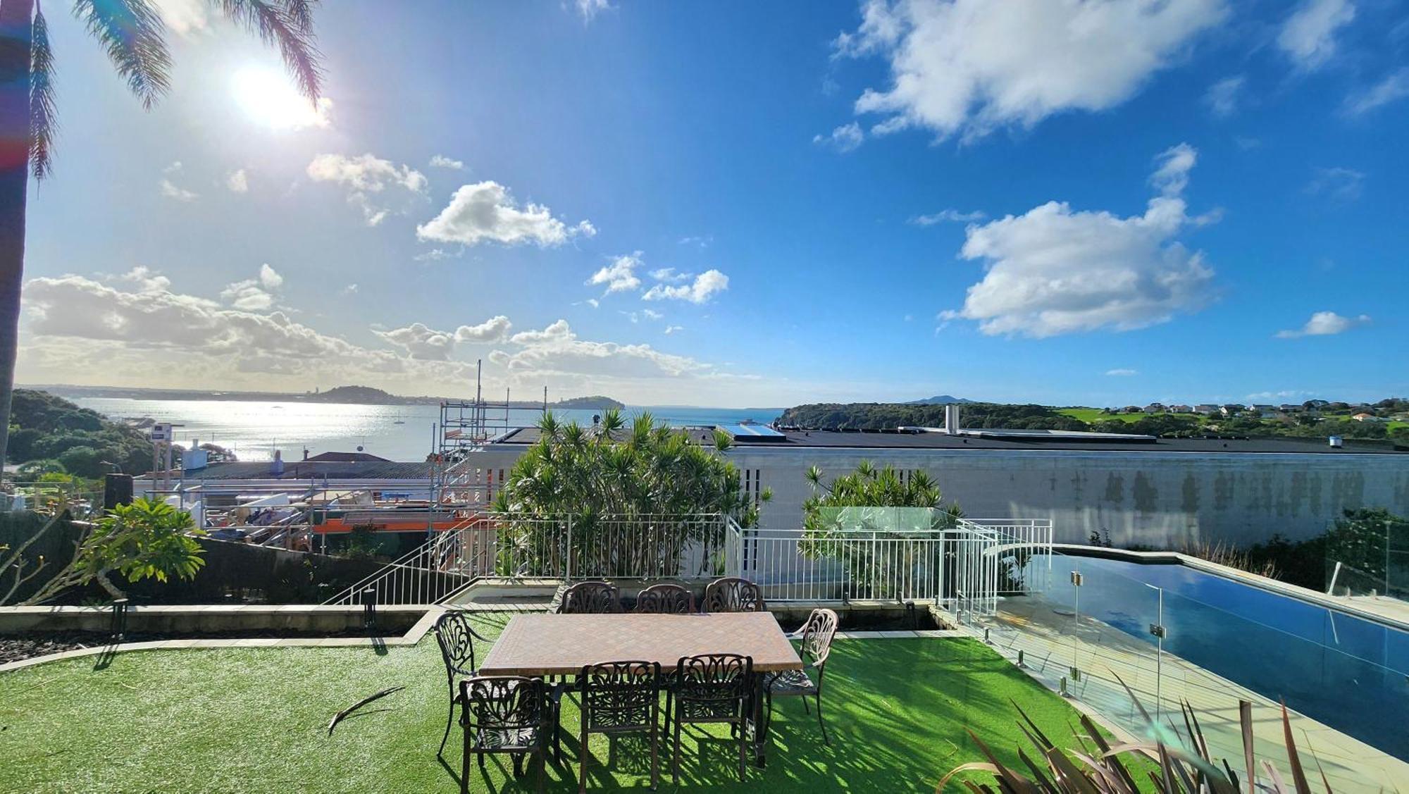 Villa Orakei Grandeur Mansion With Sea Views & Pool Auckland