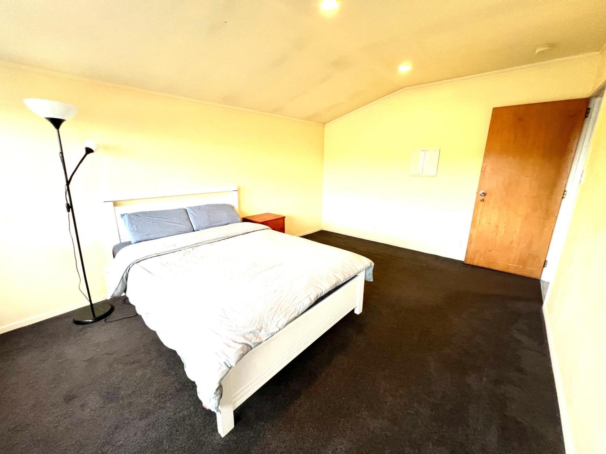 Cosy Retreat Near Mairangi Bay Guest house *
