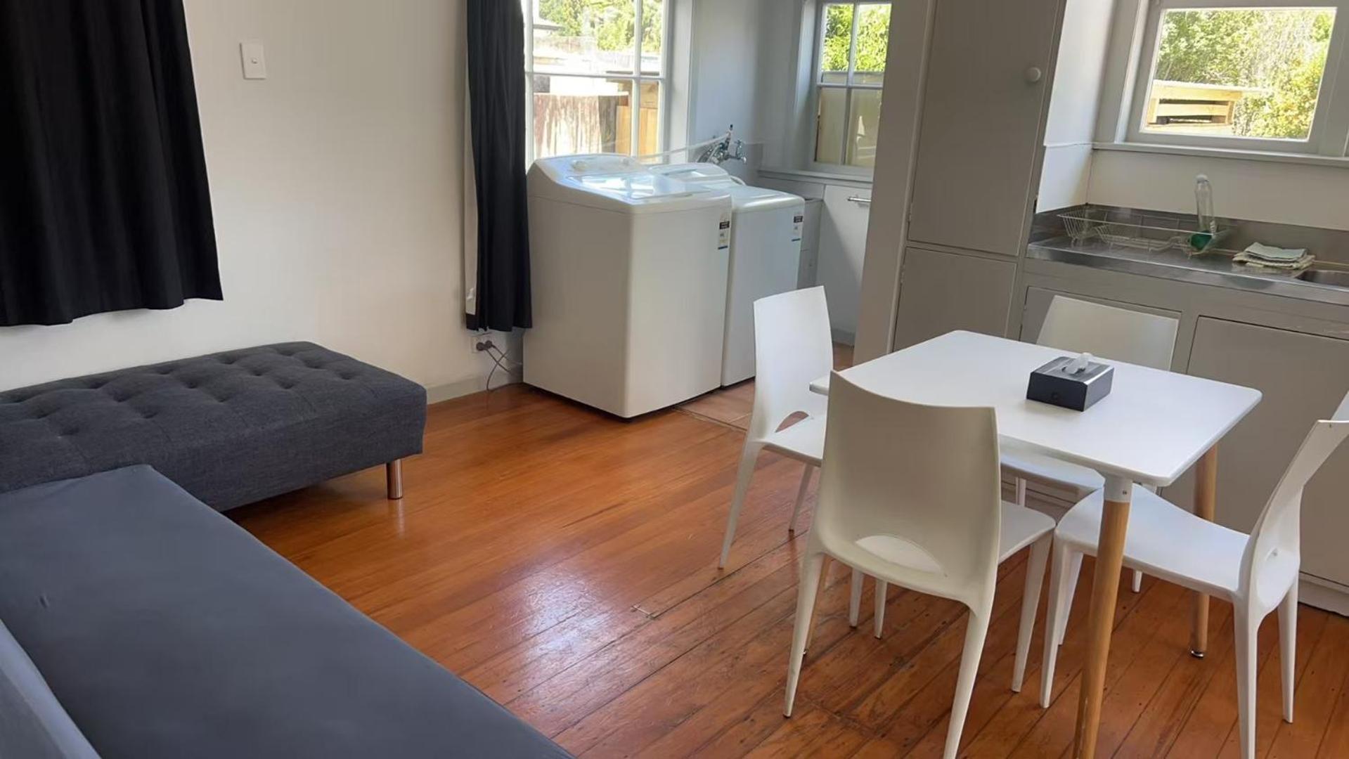 3 Bedroom Serviced House Holiday home