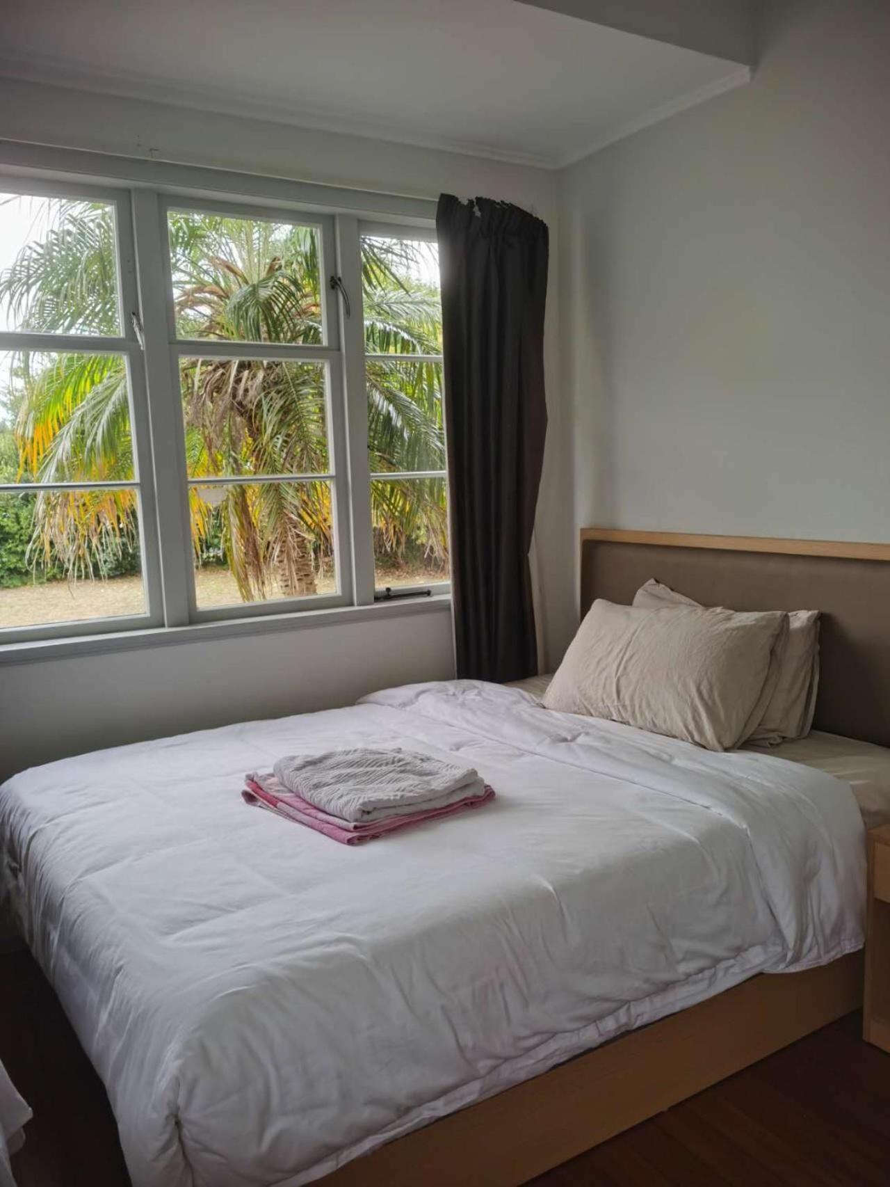 3 Bedroom Serviced House * Auckland
