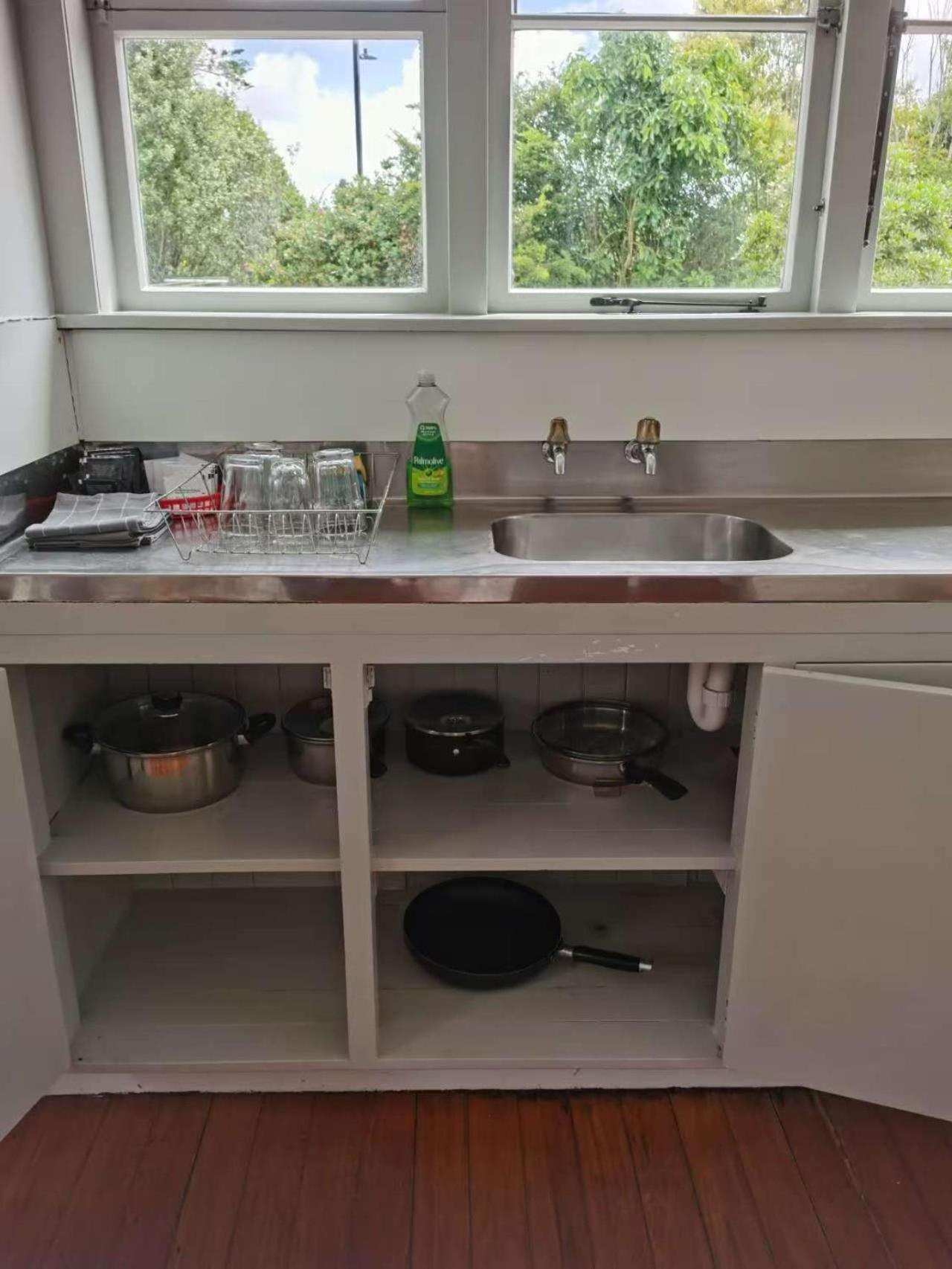 3 Bedroom Serviced House Auckland