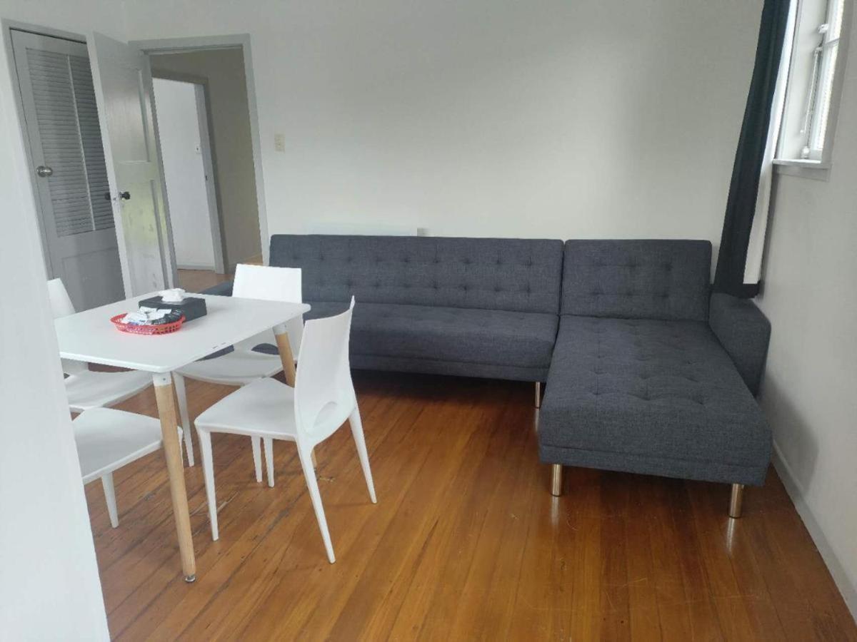 Holiday home 3 Bedroom Serviced House