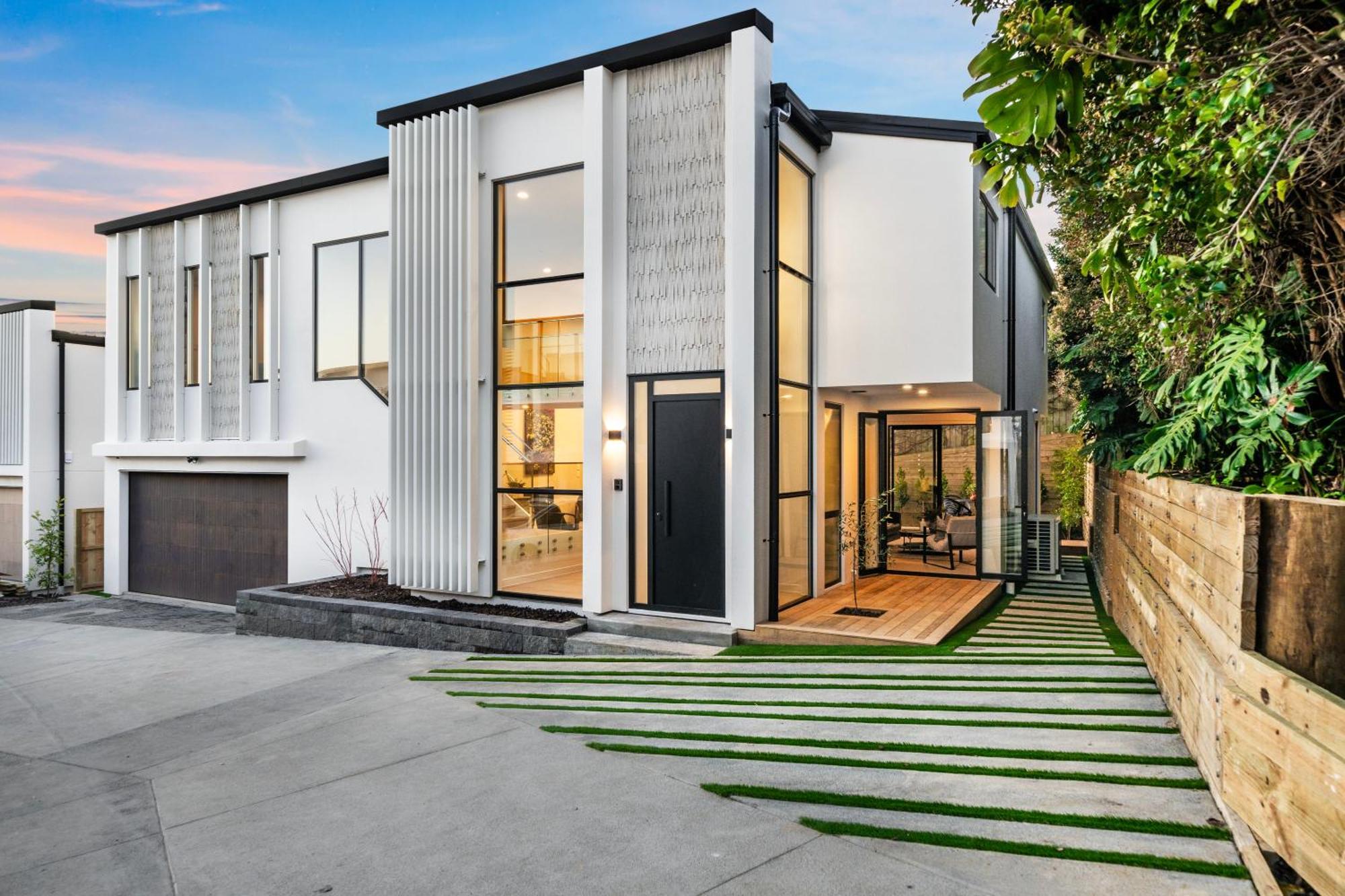 Luxury Remuera Brand New * Auckland