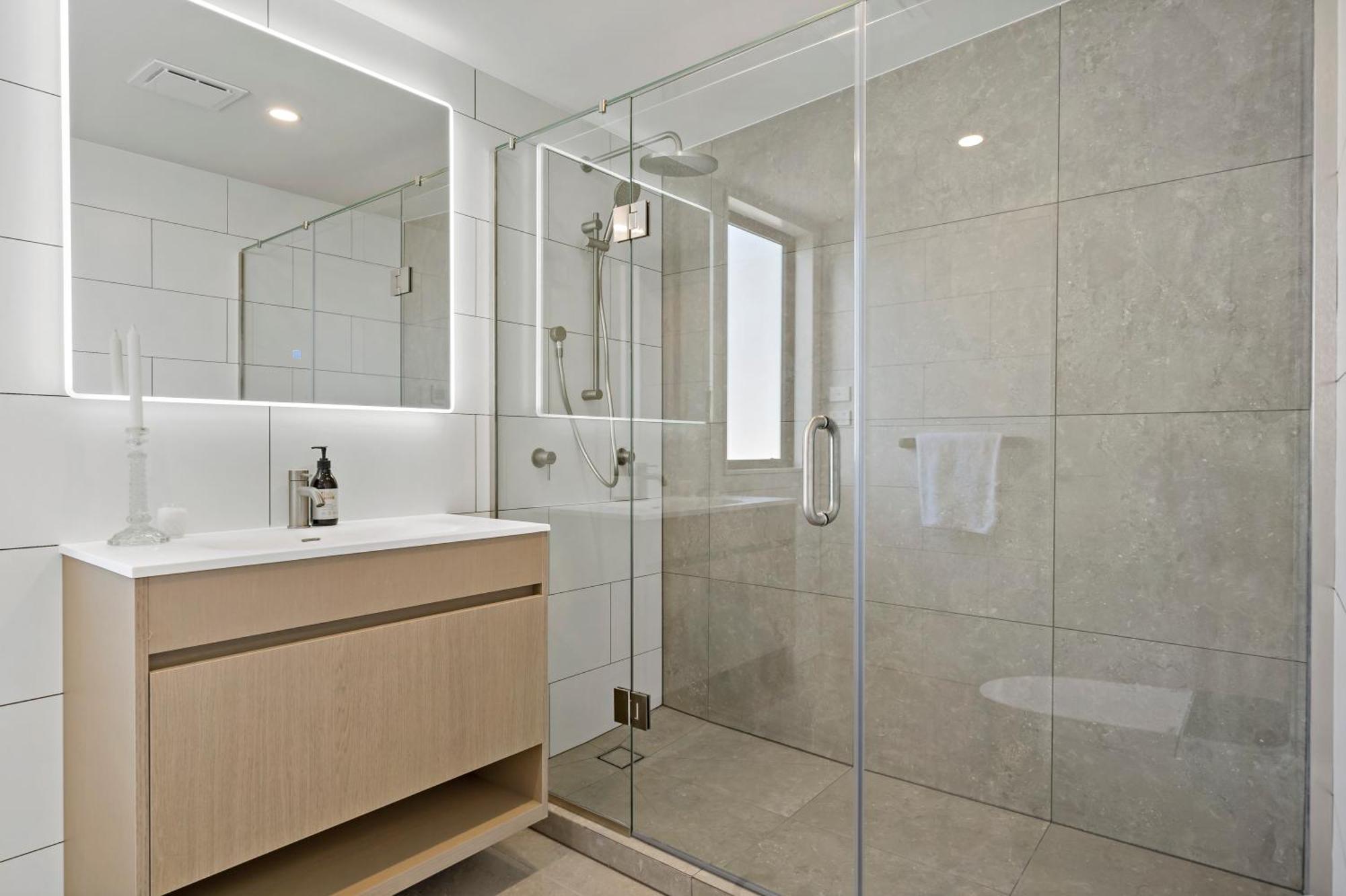 Luxury Remuera Brand New Holiday home *