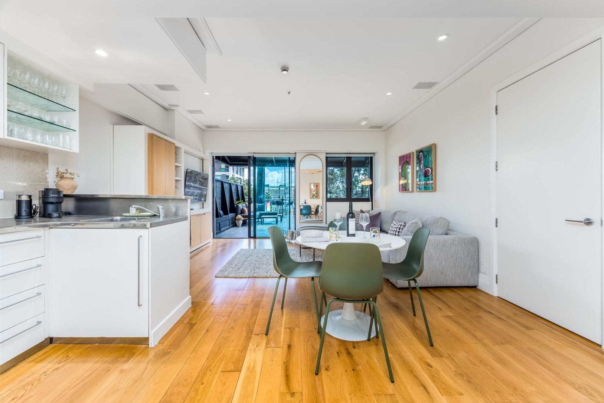 Stunning Viaduct With Harbour Views Auckland
