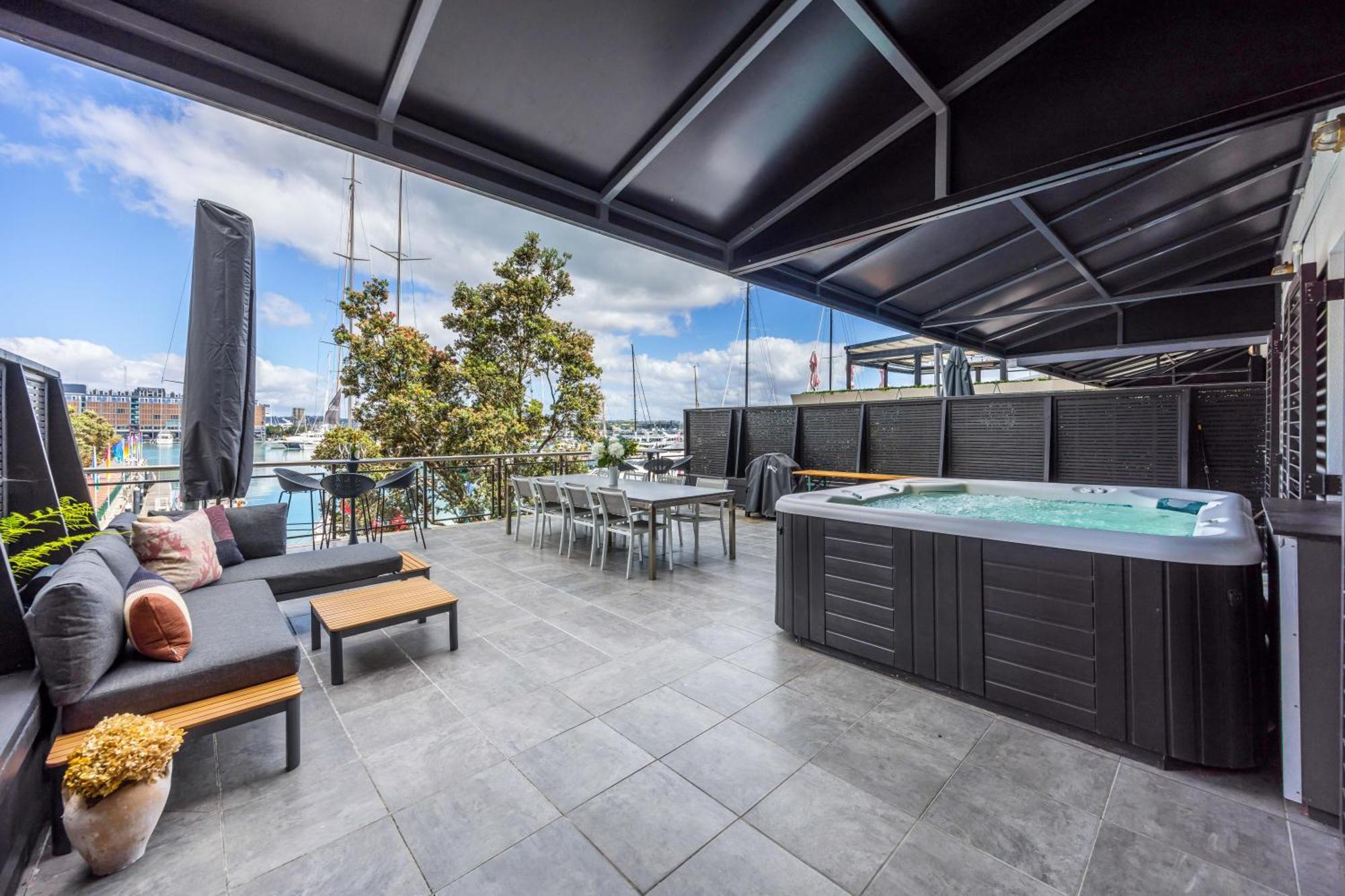 Stunning Viaduct With Harbour Views * Auckland
