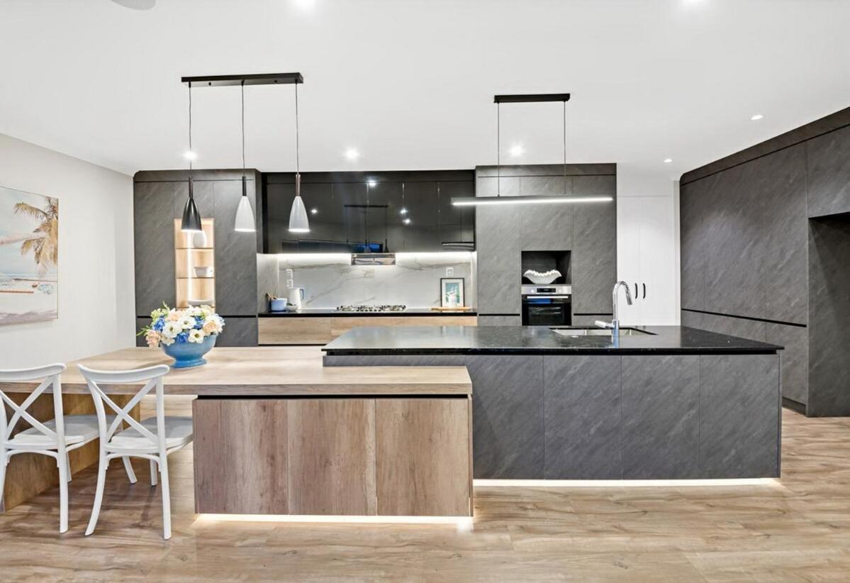 Super-large House 7 Ensuites *