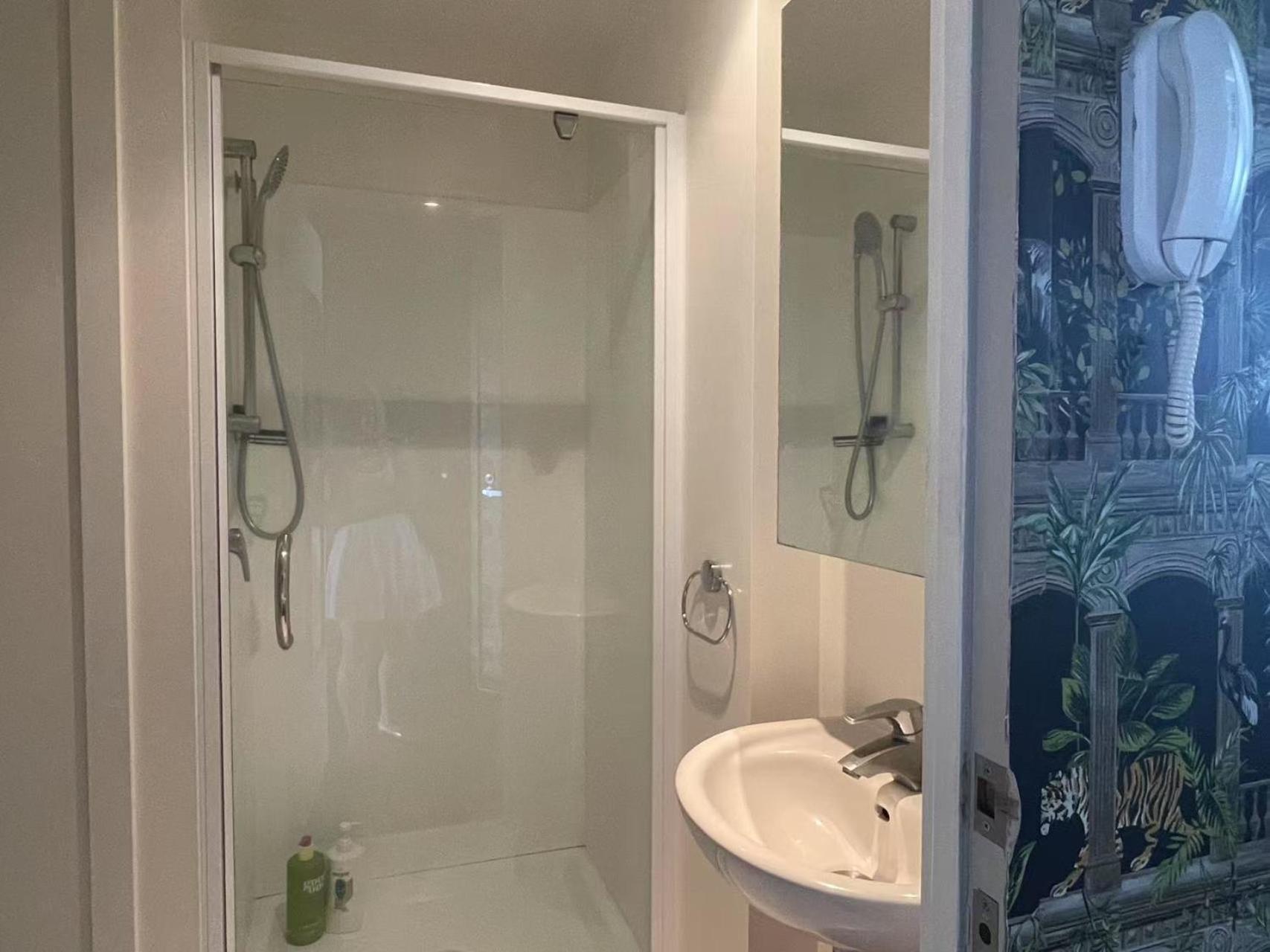 Apartment 2bedroom Big Living Wifi Public Parking Nearby