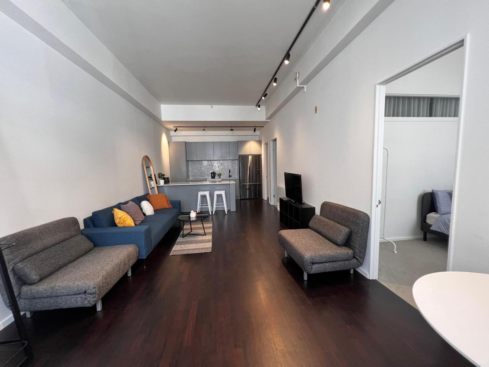 2bedroom Big Living Wifi Public Parking Nearby Apartment