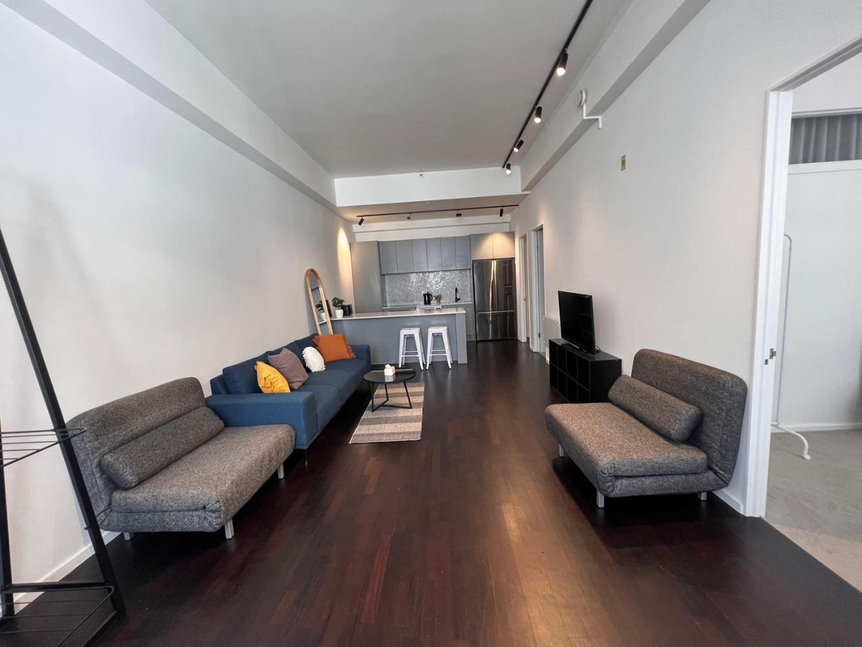 2bedroom Big Living Wifi Public Parking Nearby *