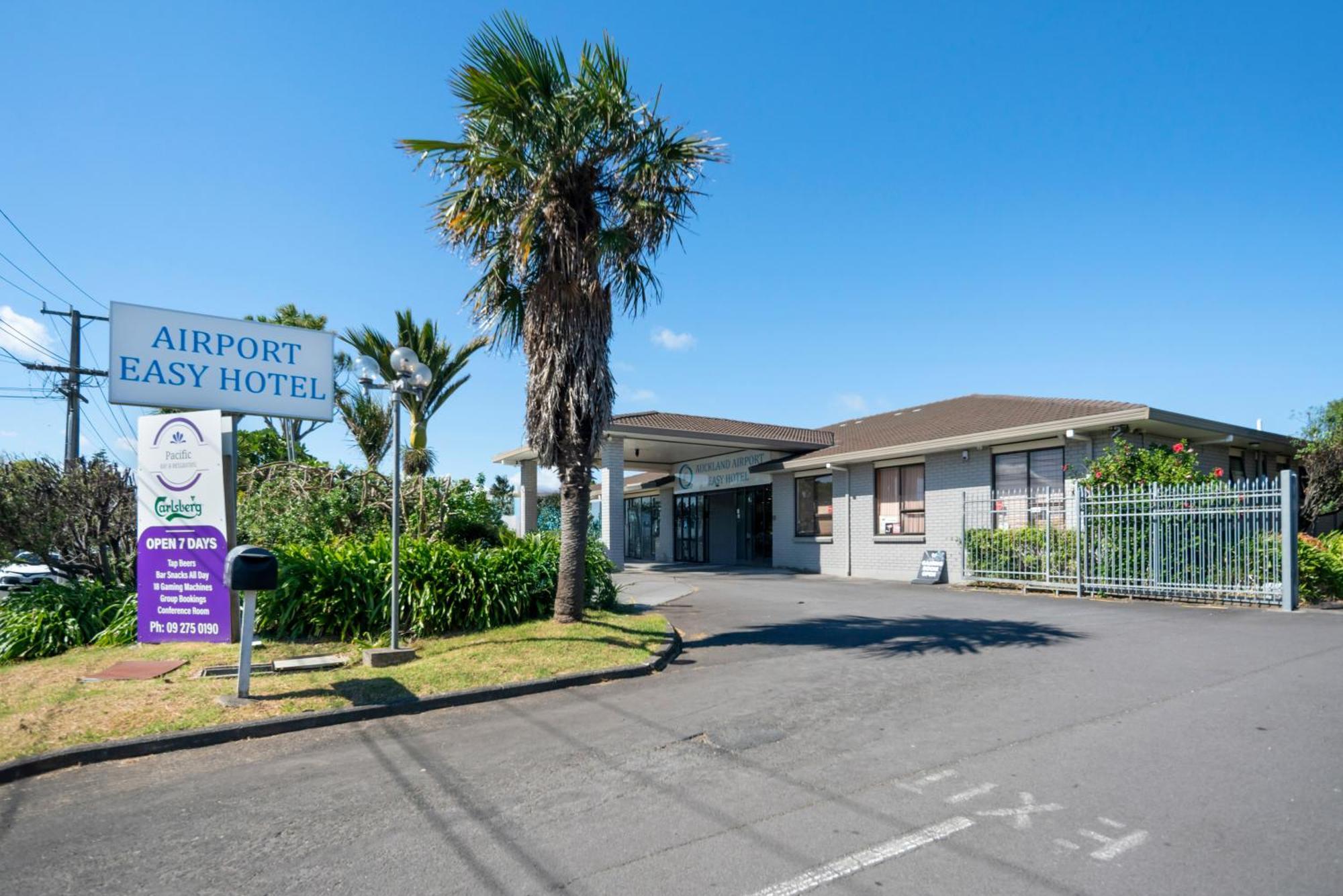 Hotel Airport Easy 4*