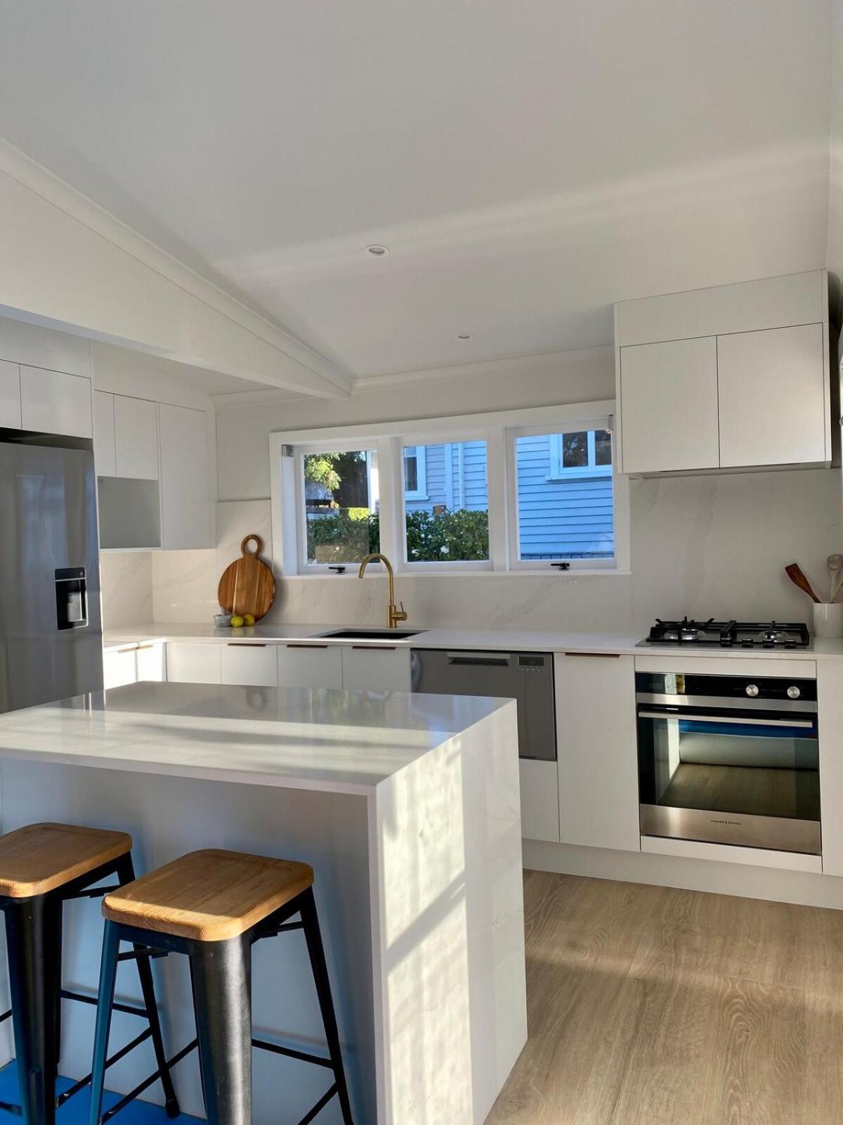 Newly Renovated 2 Bed * Auckland