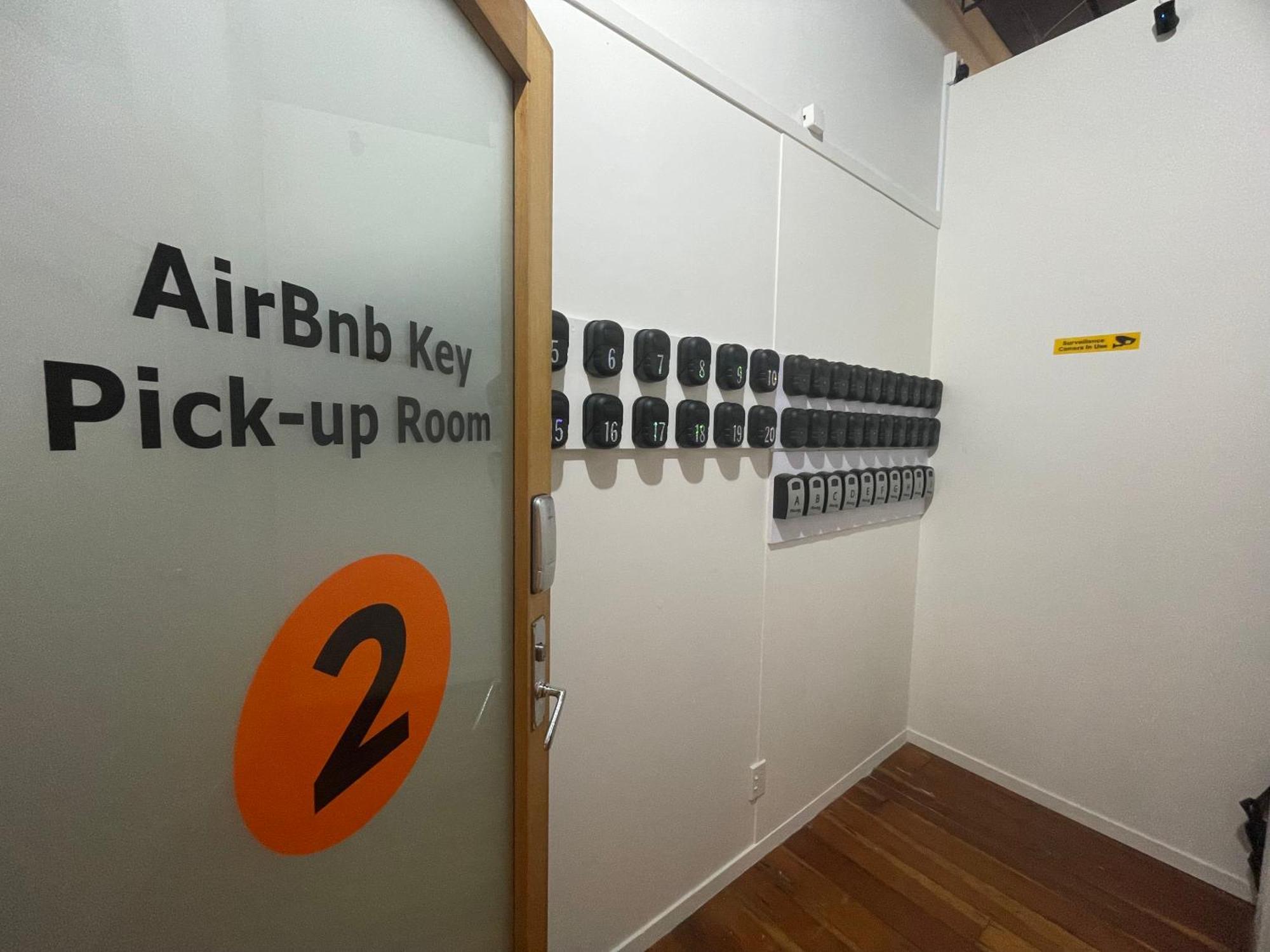 Apartment Stylish Retreat With Views In Cbd *